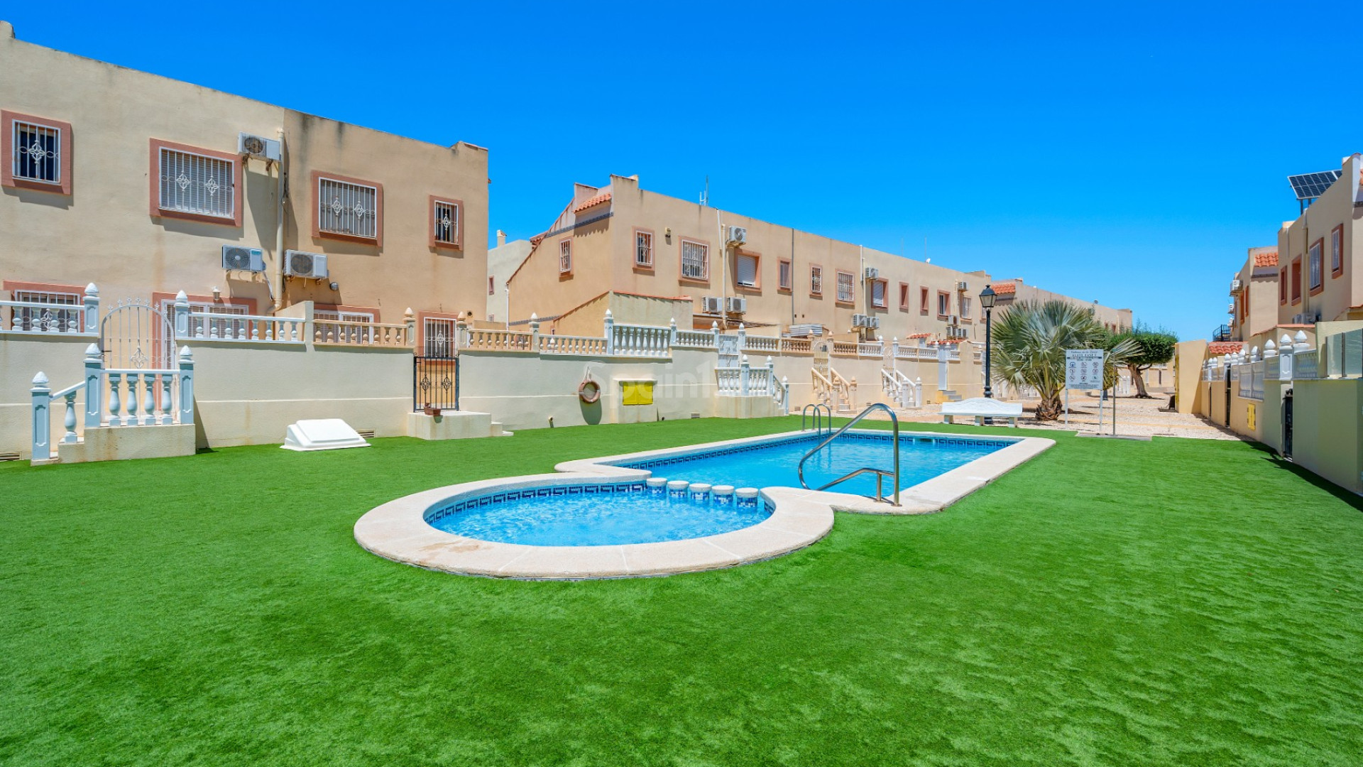Resale - Townhouse -
Orihuela Costa - La Zenia