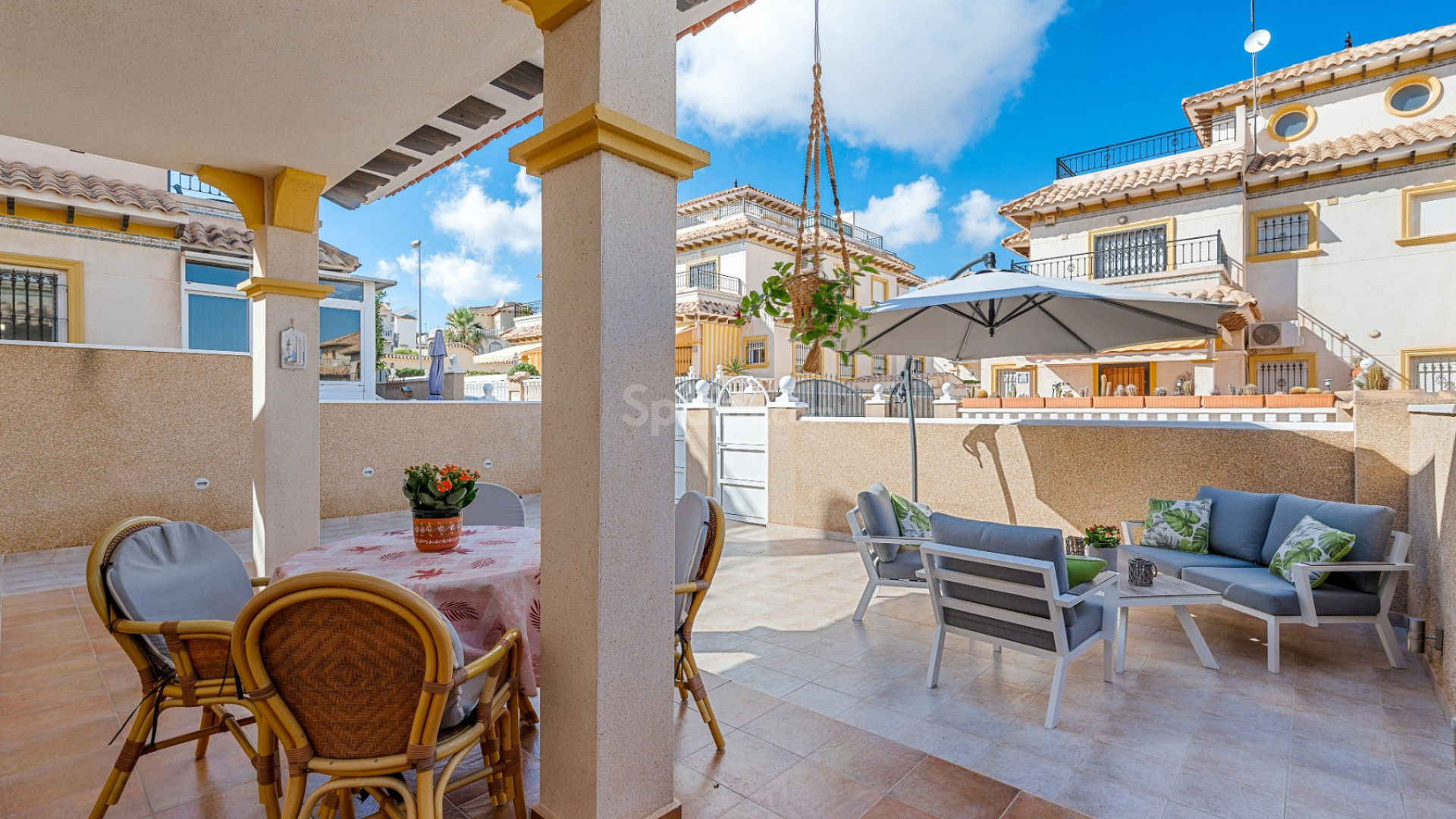 Resale - Townhouse -
Orihuela Costa - Las Filipinas