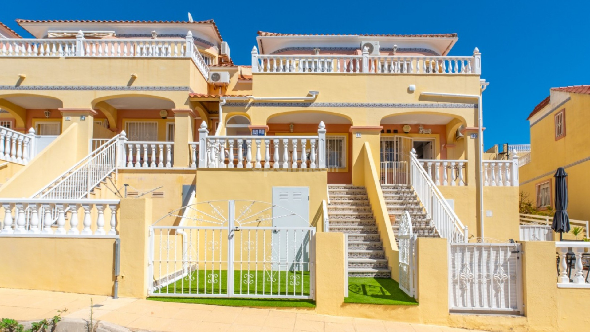 Resale - Townhouse -
Orihuela Costa - Las Filipinas
