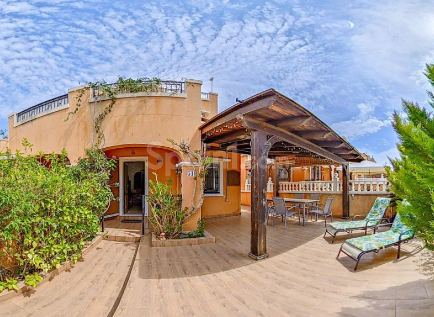 Resale - Townhouse -
Orihuela Costa - Los Altos