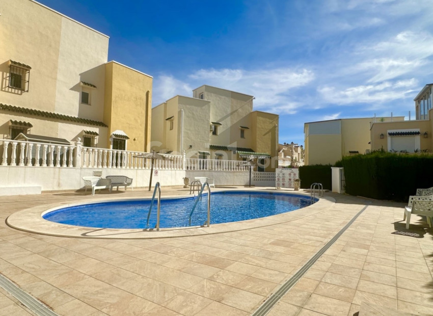 Resale - Townhouse -
Orihuela Costa - Los Altos
