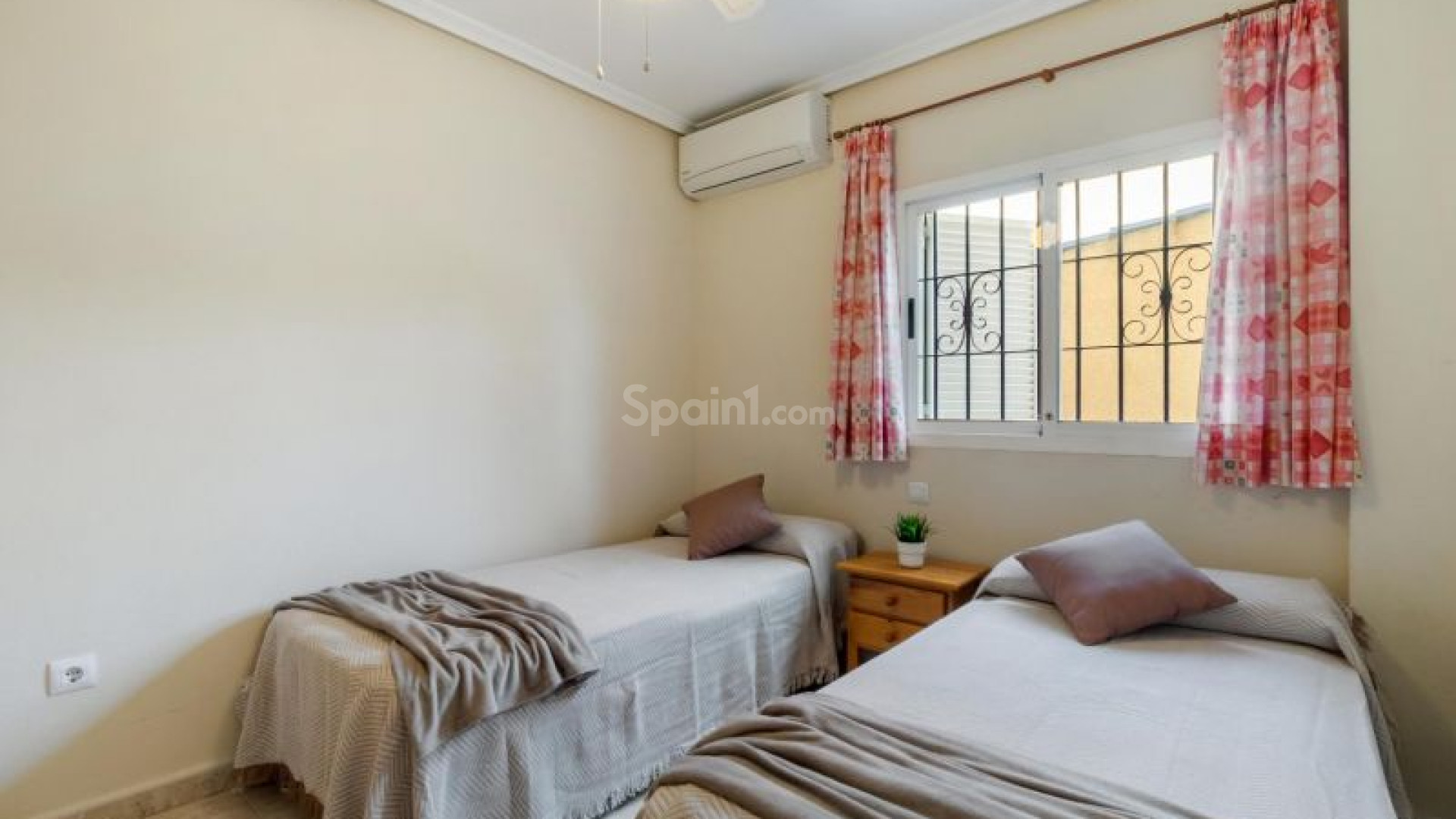 Resale - Townhouse -
Orihuela Costa - Playa Flamenca