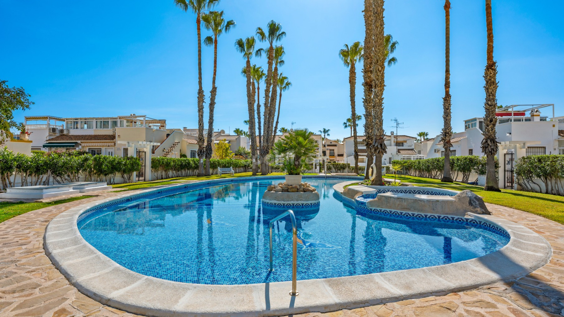 Resale - Townhouse -
Orihuela Costa - Playa Flamenca