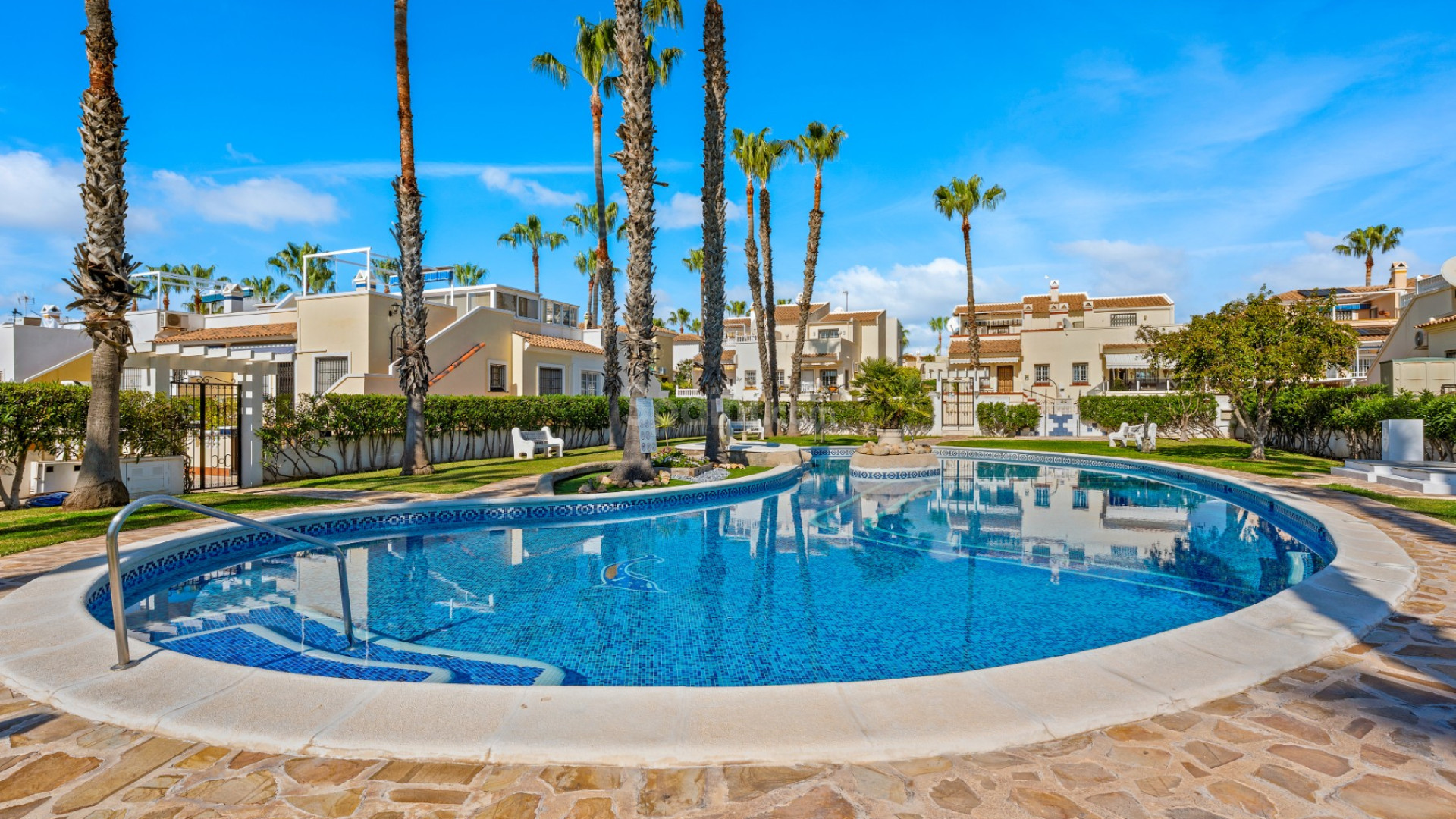 Resale - Townhouse -
Orihuela Costa - Playa Flamenca