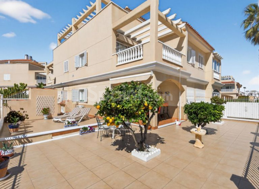 Resale - Townhouse -
Orihuela Costa - Playa Flamenca