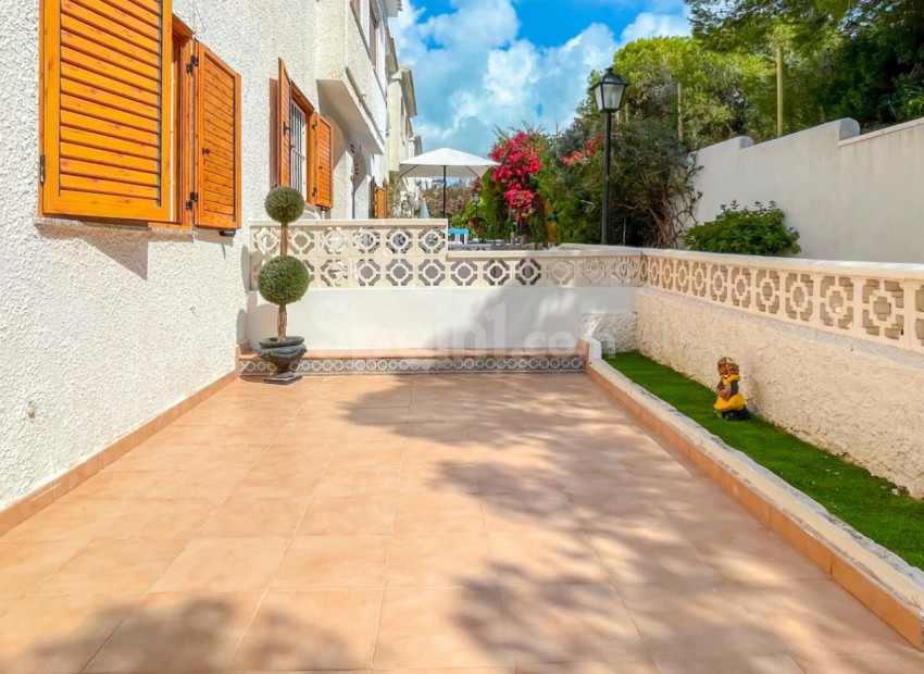 Resale - Townhouse -
Orihuela Costa - Playa Flamenca