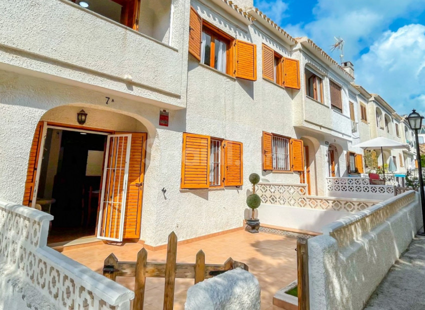 Resale - Townhouse -
Orihuela Costa - Playa Flamenca