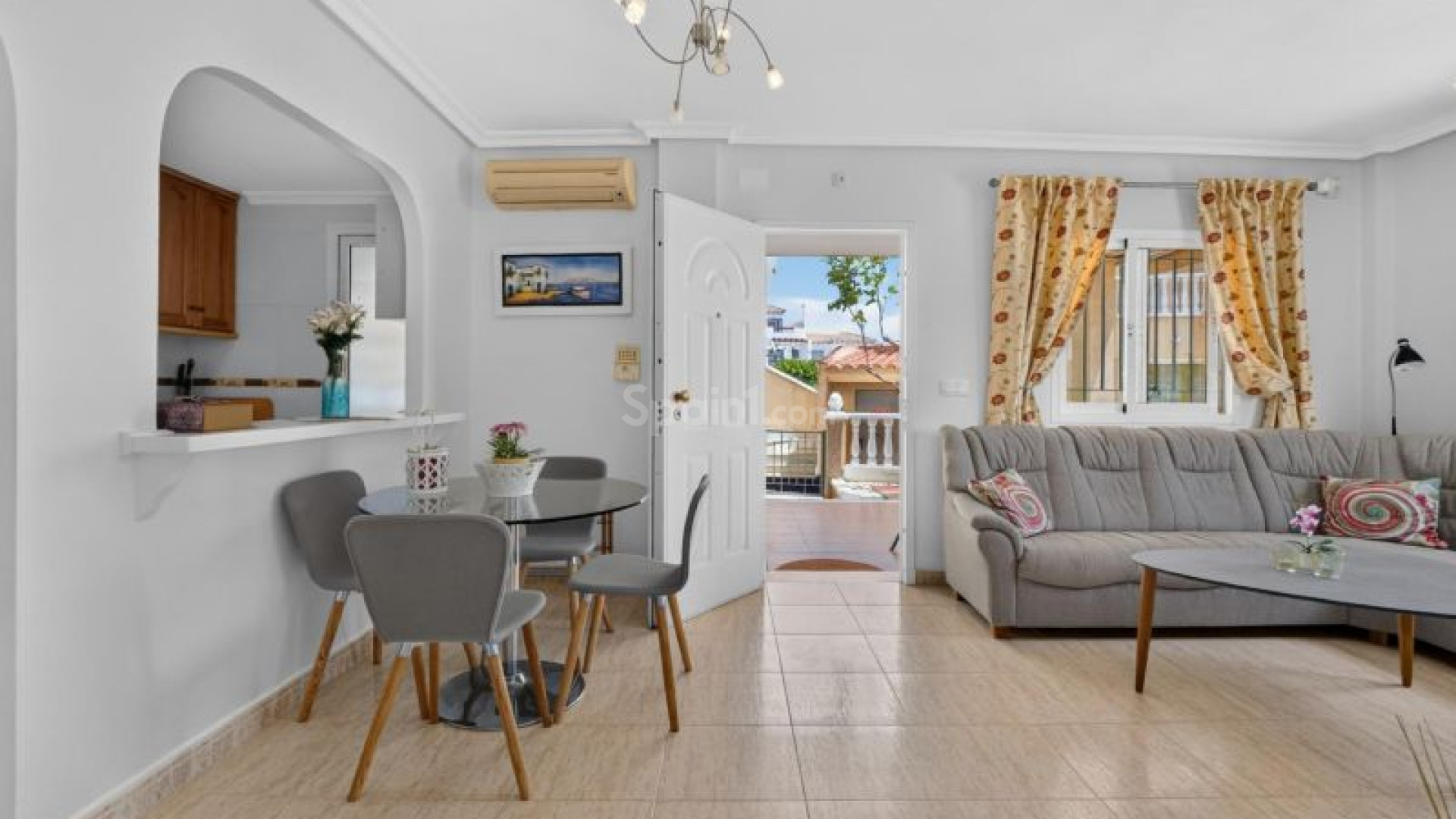 Resale - Townhouse -
Orihuela Costa - Playa Flamenca