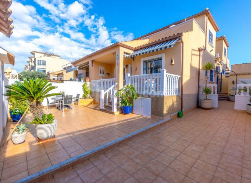 Resale - Townhouse -
Orihuela Costa - Punta Prima