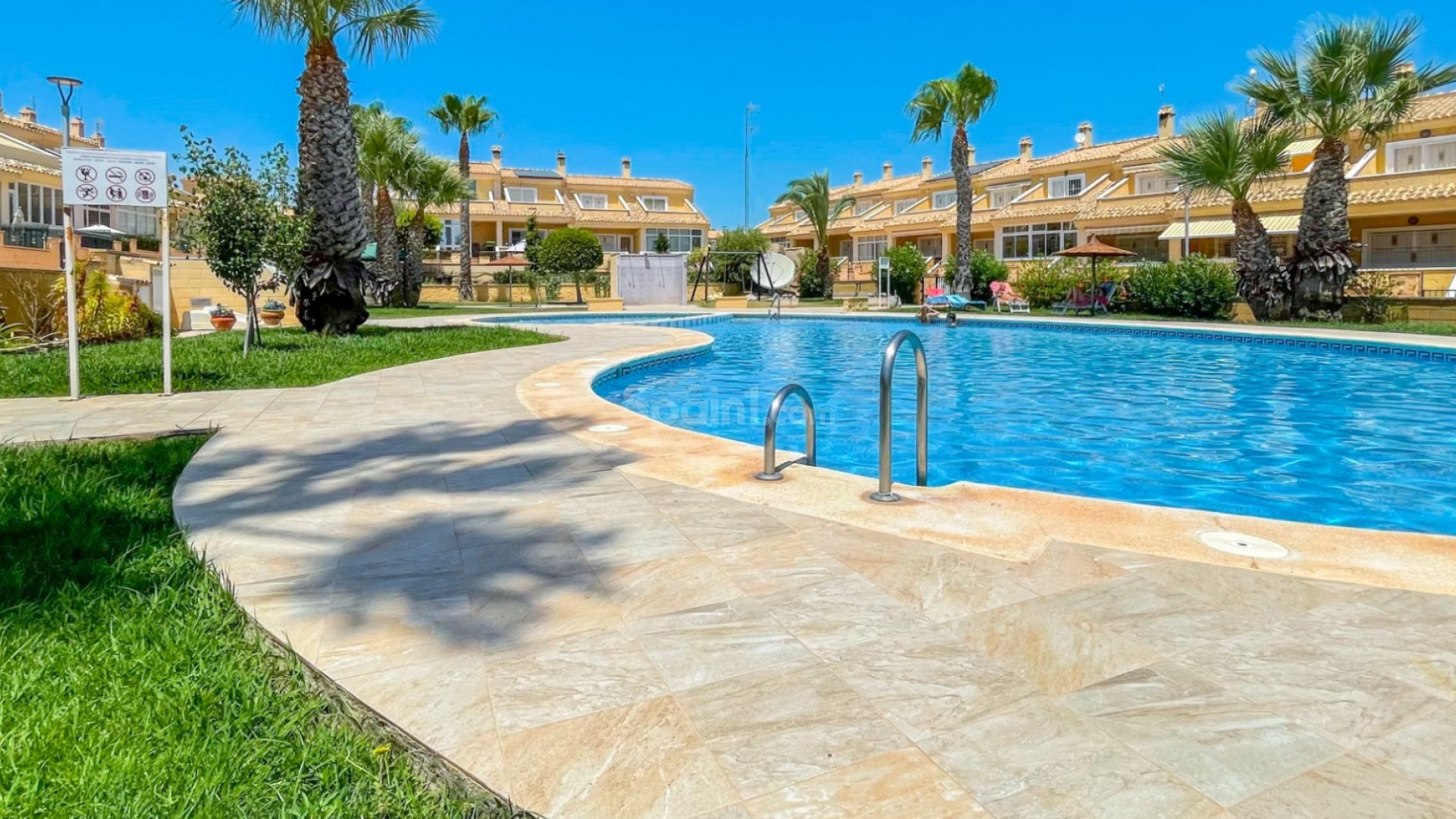 Resale - Townhouse -
Orihuela Costa - Punta Prima