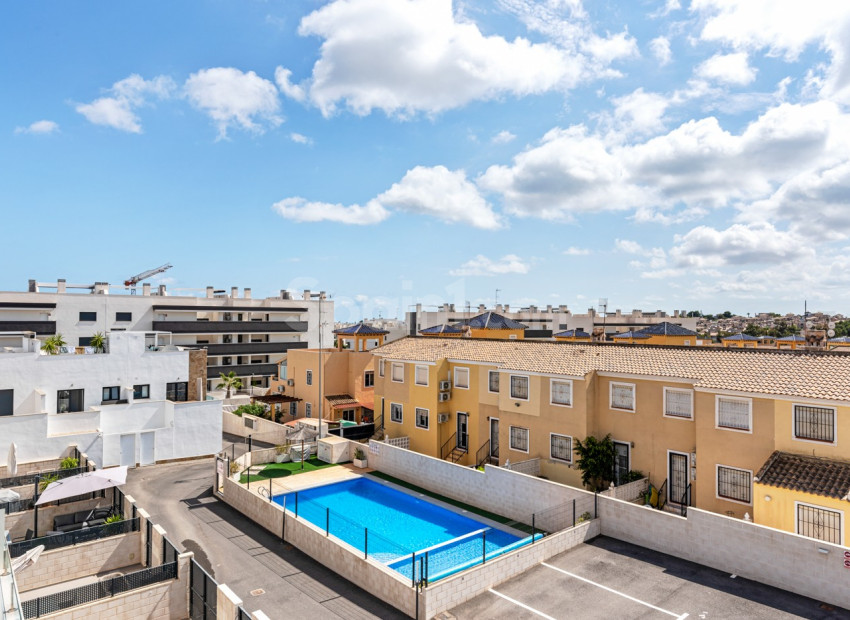 Resale - Townhouse -
Orihuela Costa - Villamartin