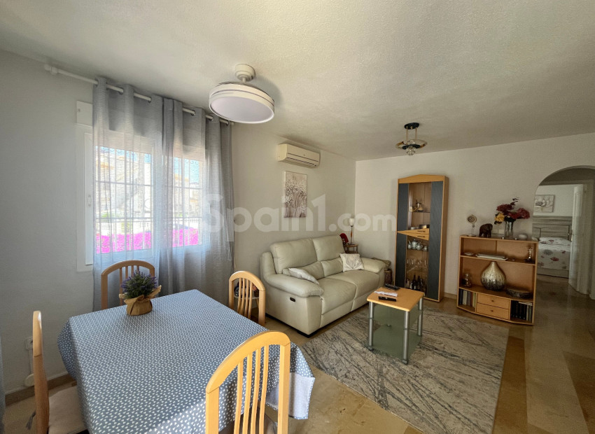 Resale - Townhouse -
Playa Flamenca - Jumilla