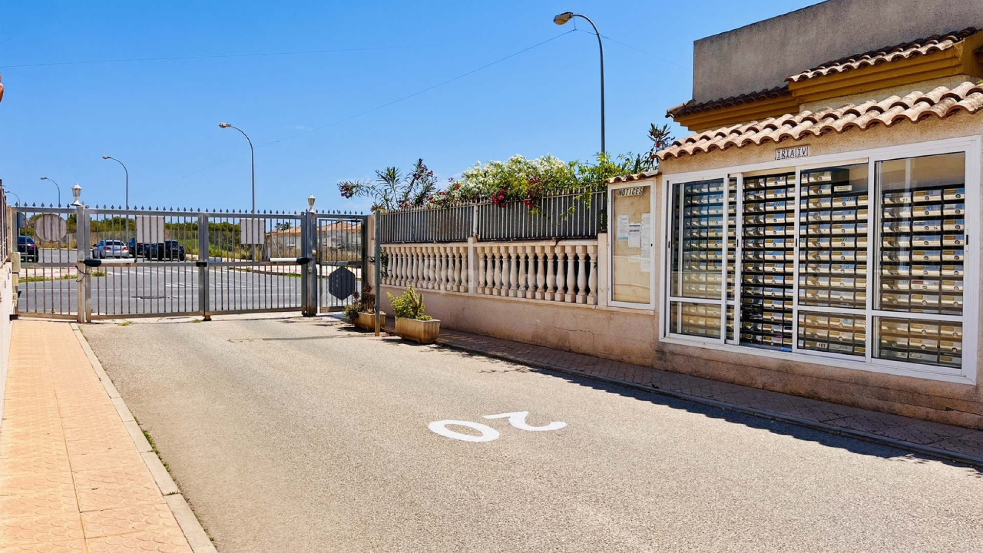 Resale - Townhouse -
Playa Flamenca