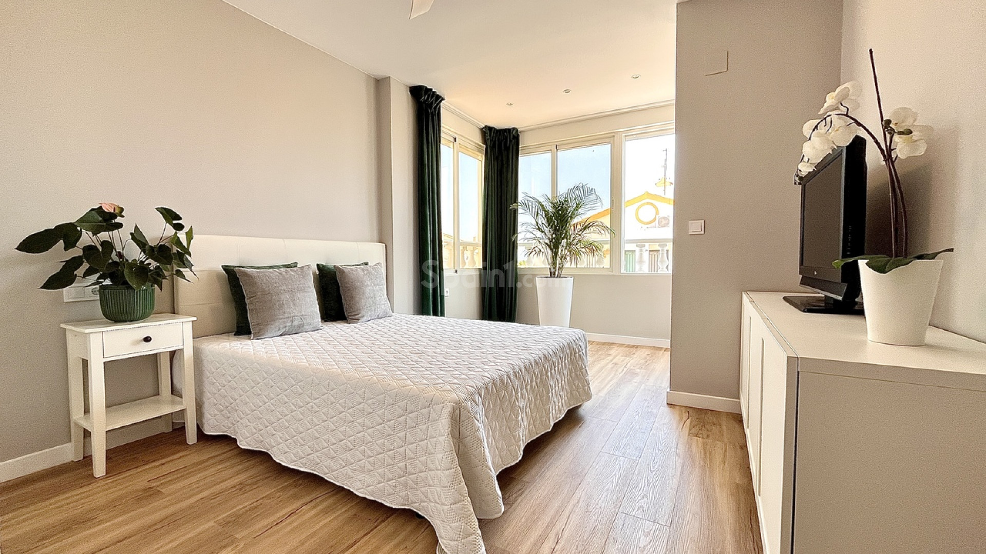 Resale - Townhouse -
Playa Flamenca