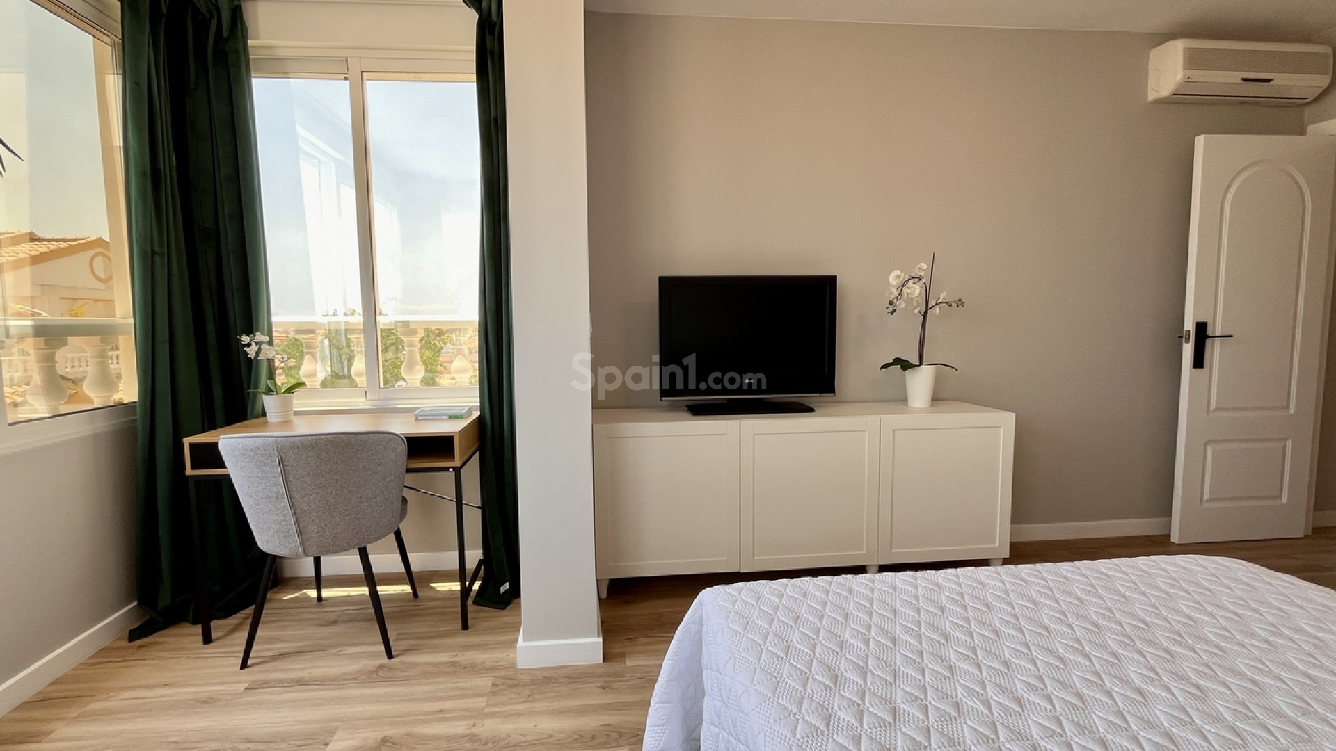 Resale - Townhouse -
Playa Flamenca