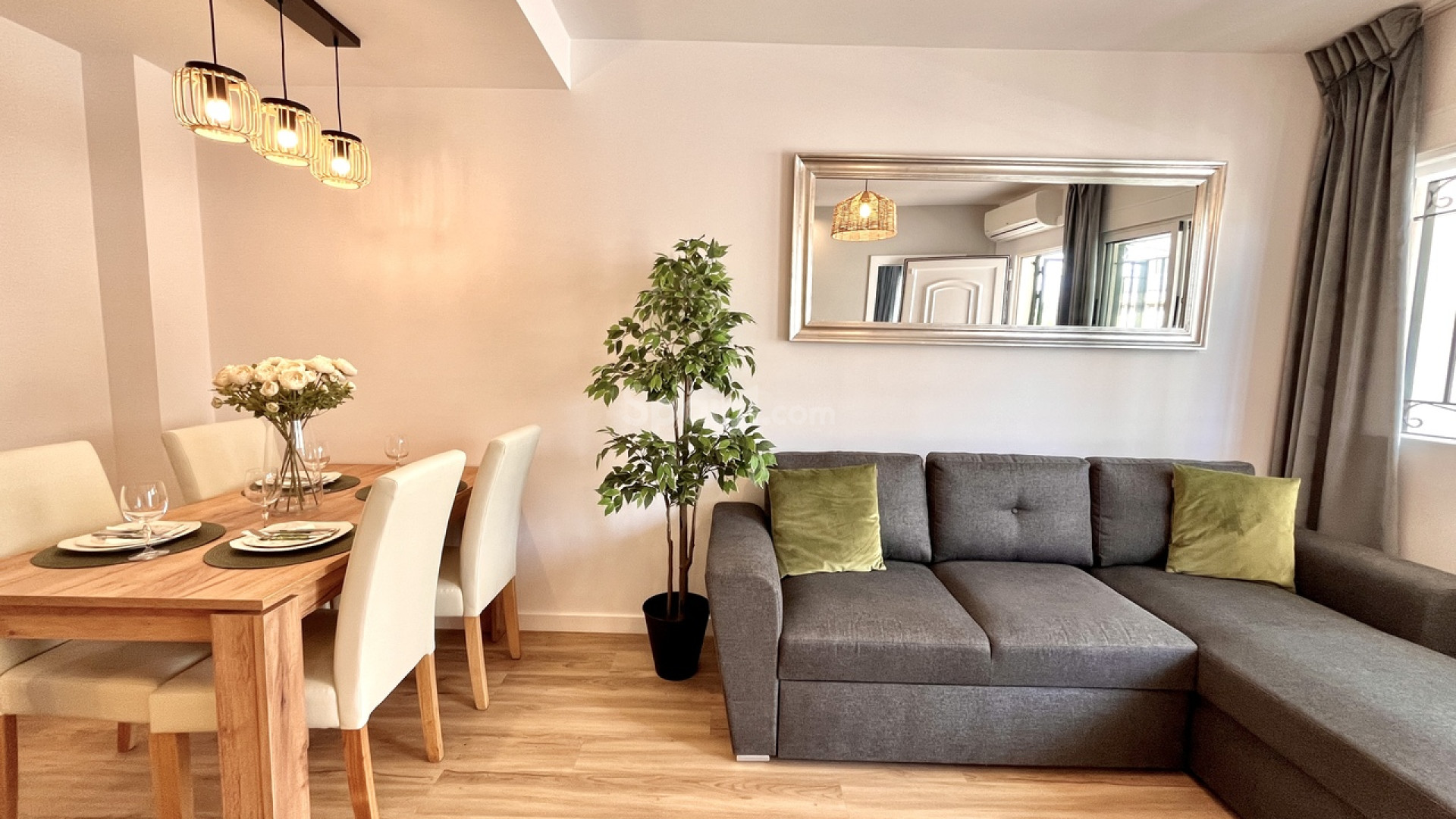 Resale - Townhouse -
Playa Flamenca