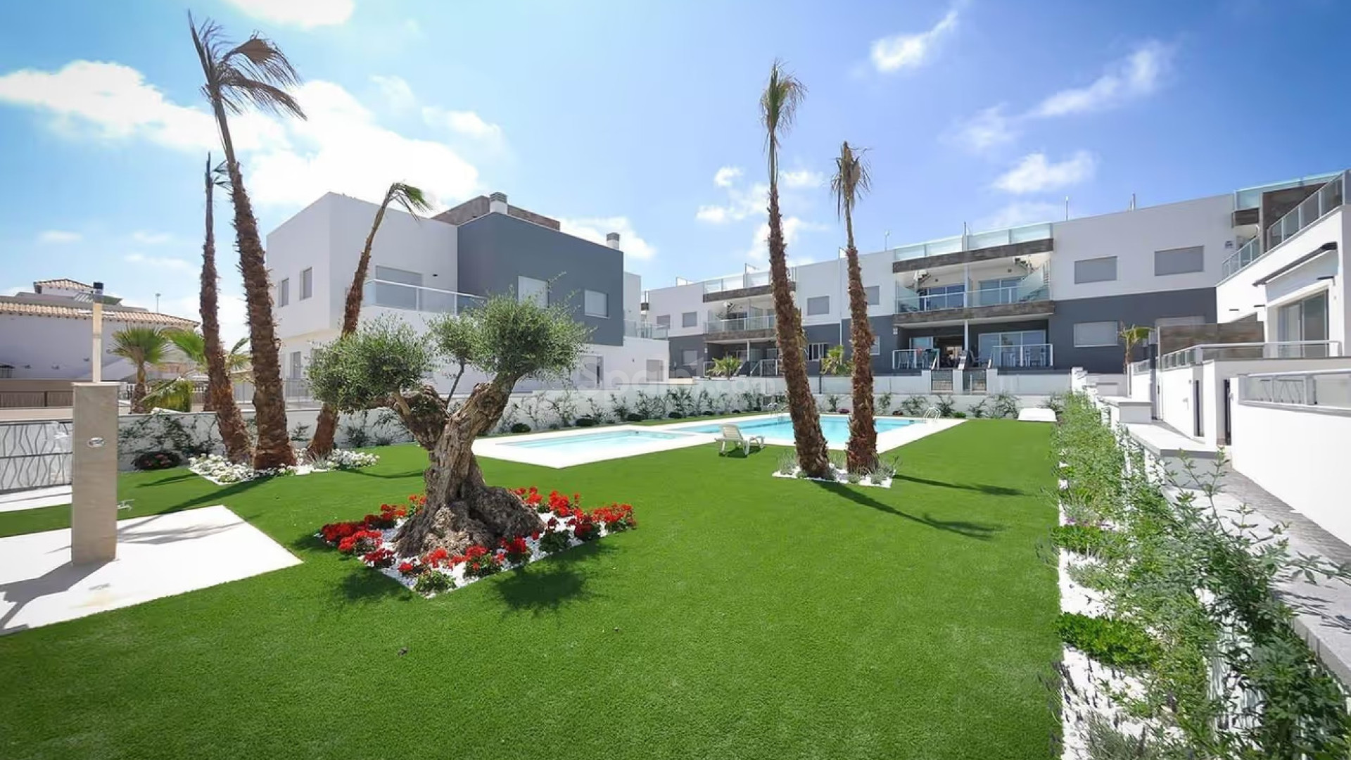 Resale - Townhouse -
Punta Prima - Marina Med