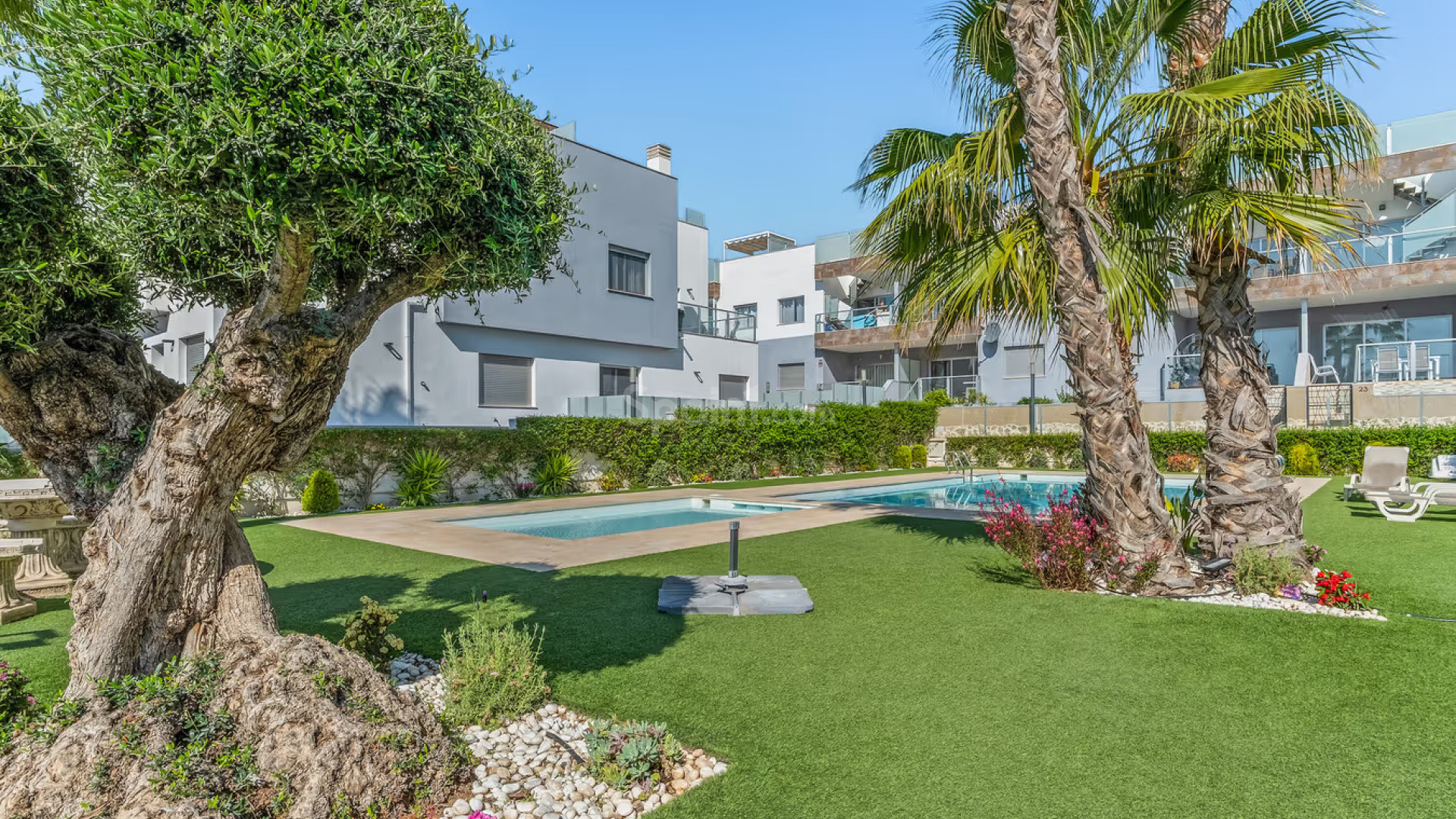 Resale - Townhouse -
Punta Prima - Marina Med