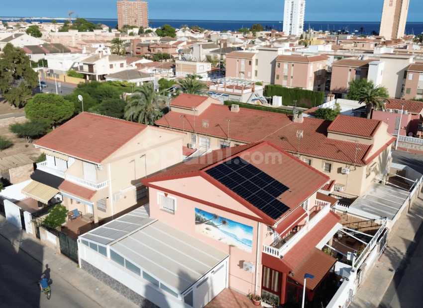 Resale - Townhouse -
San Javier