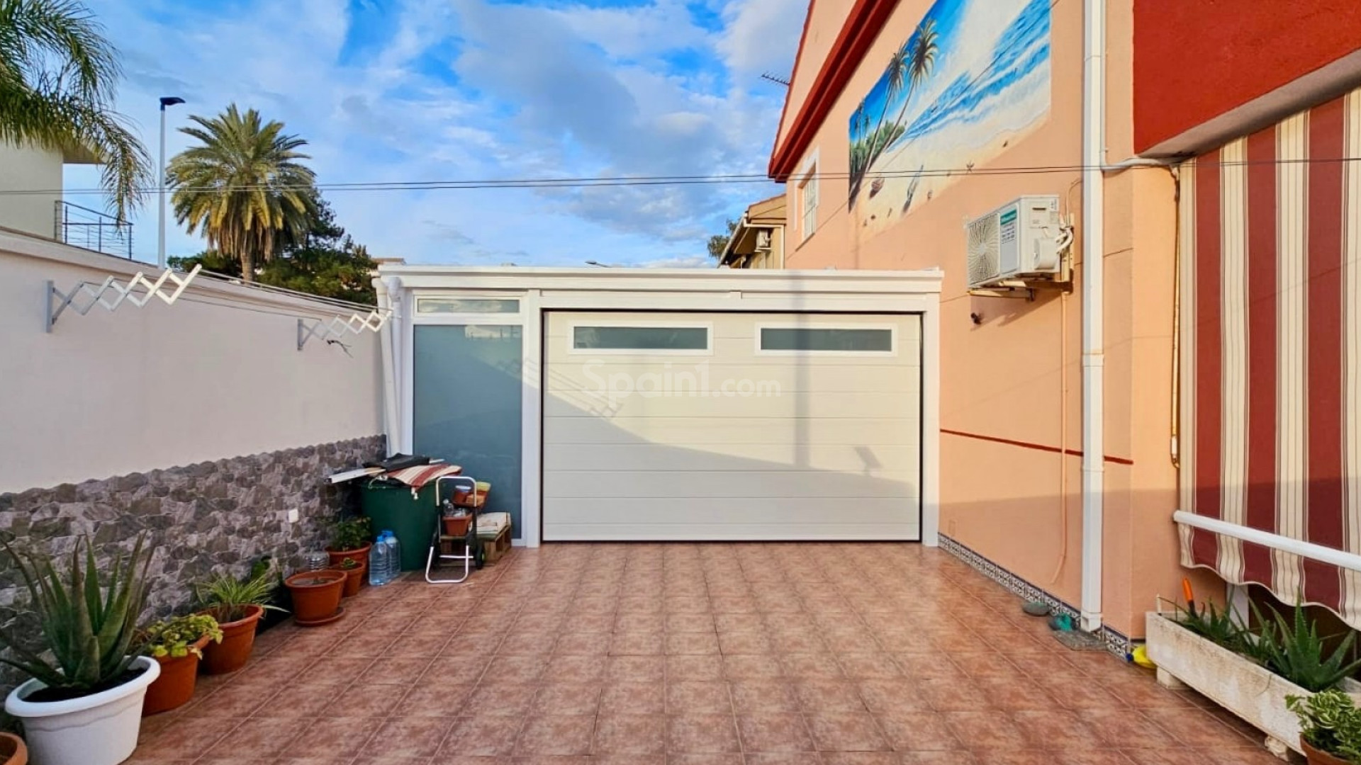 Resale - Townhouse -
San Javier