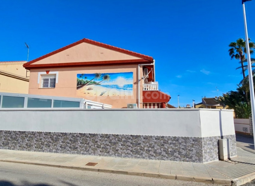 Resale - Townhouse -
San Javier
