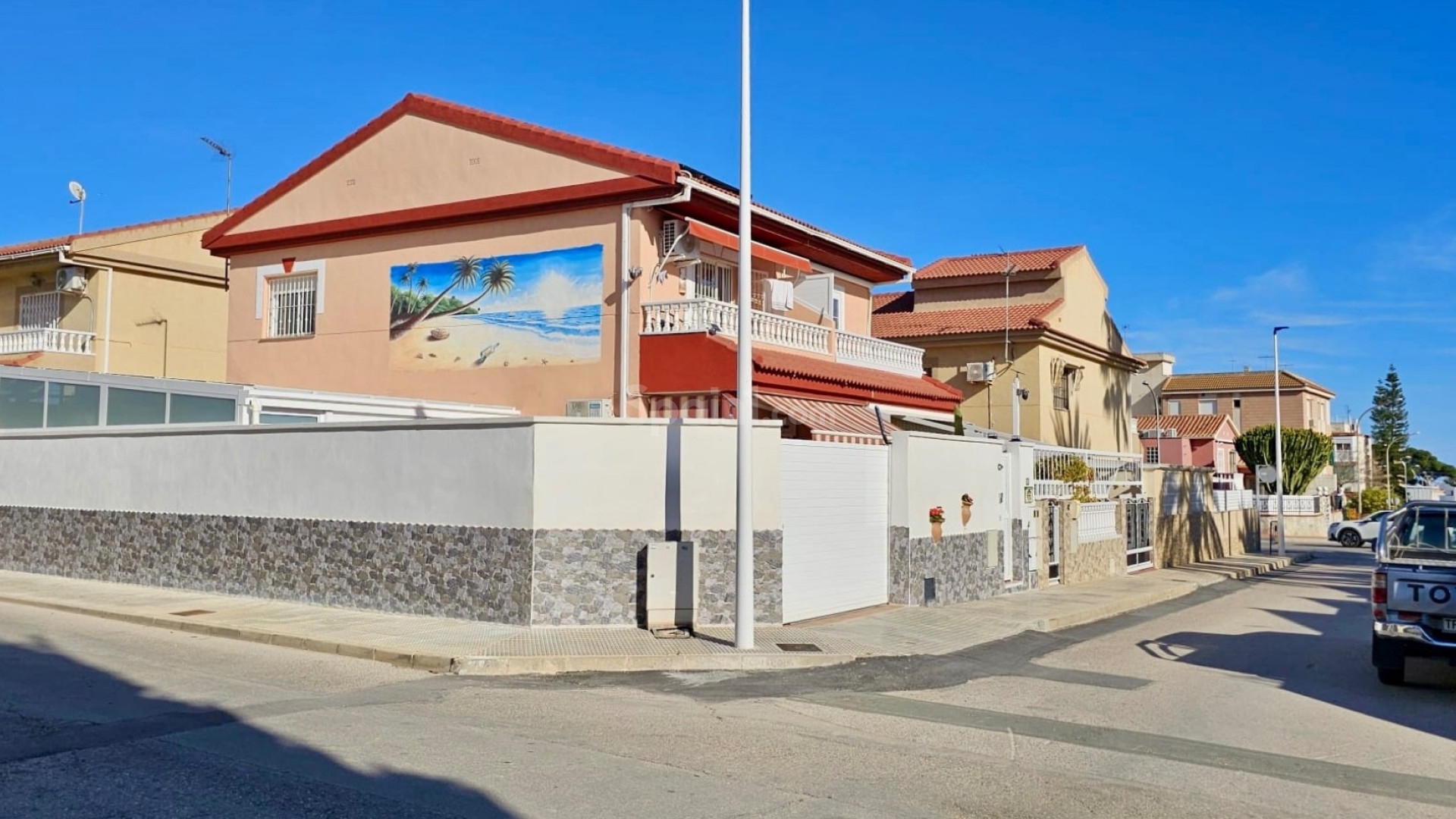 Resale - Townhouse -
San Javier