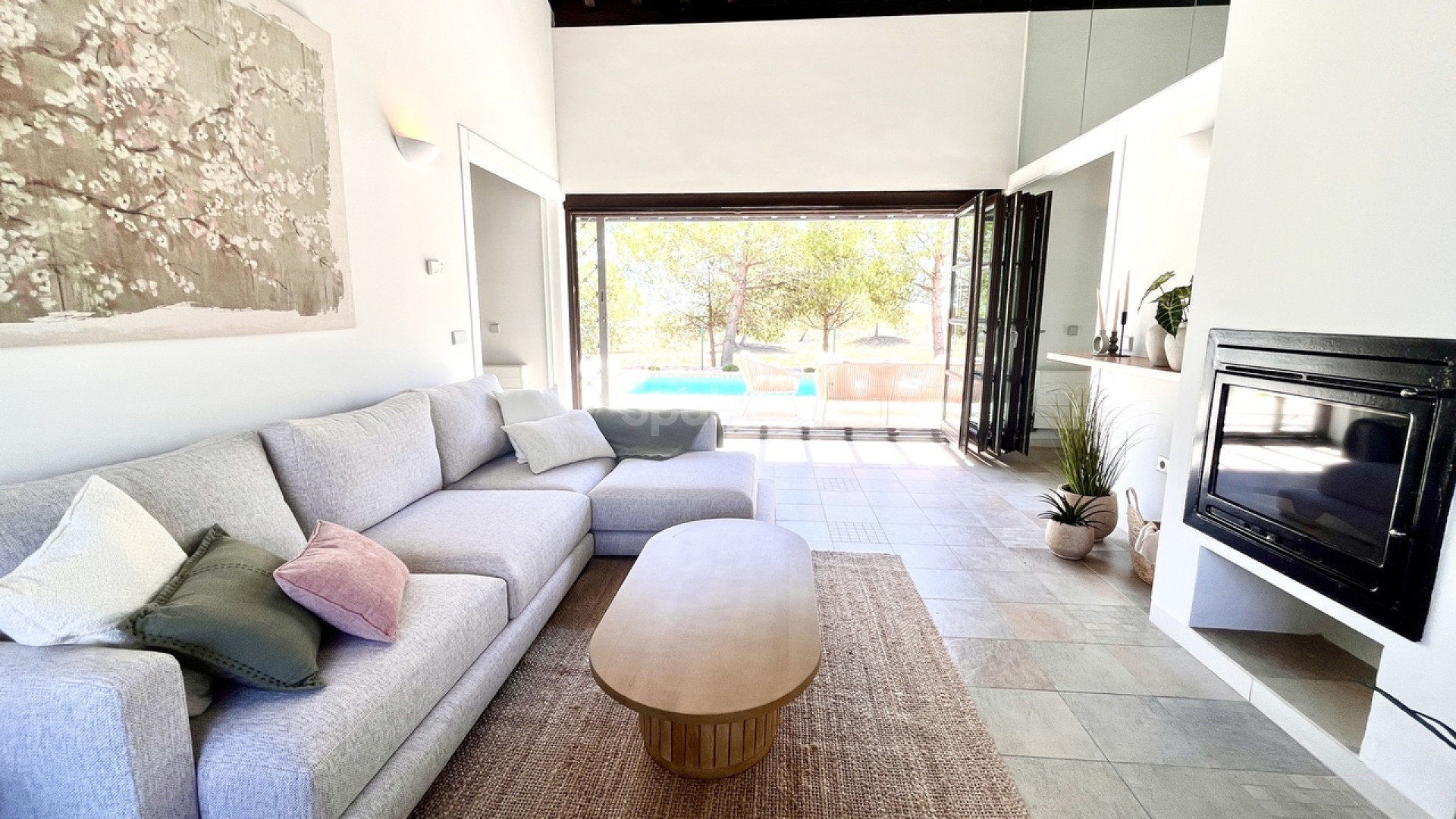 Resale - Townhouse -
Sucina