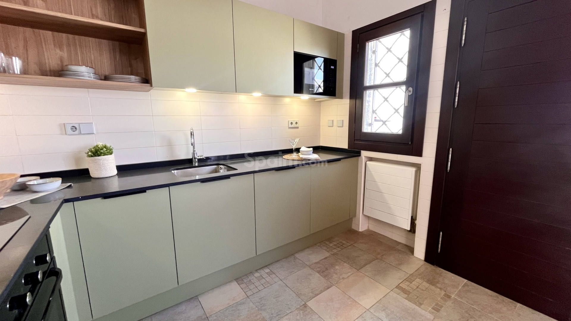 Resale - Townhouse -
Sucina