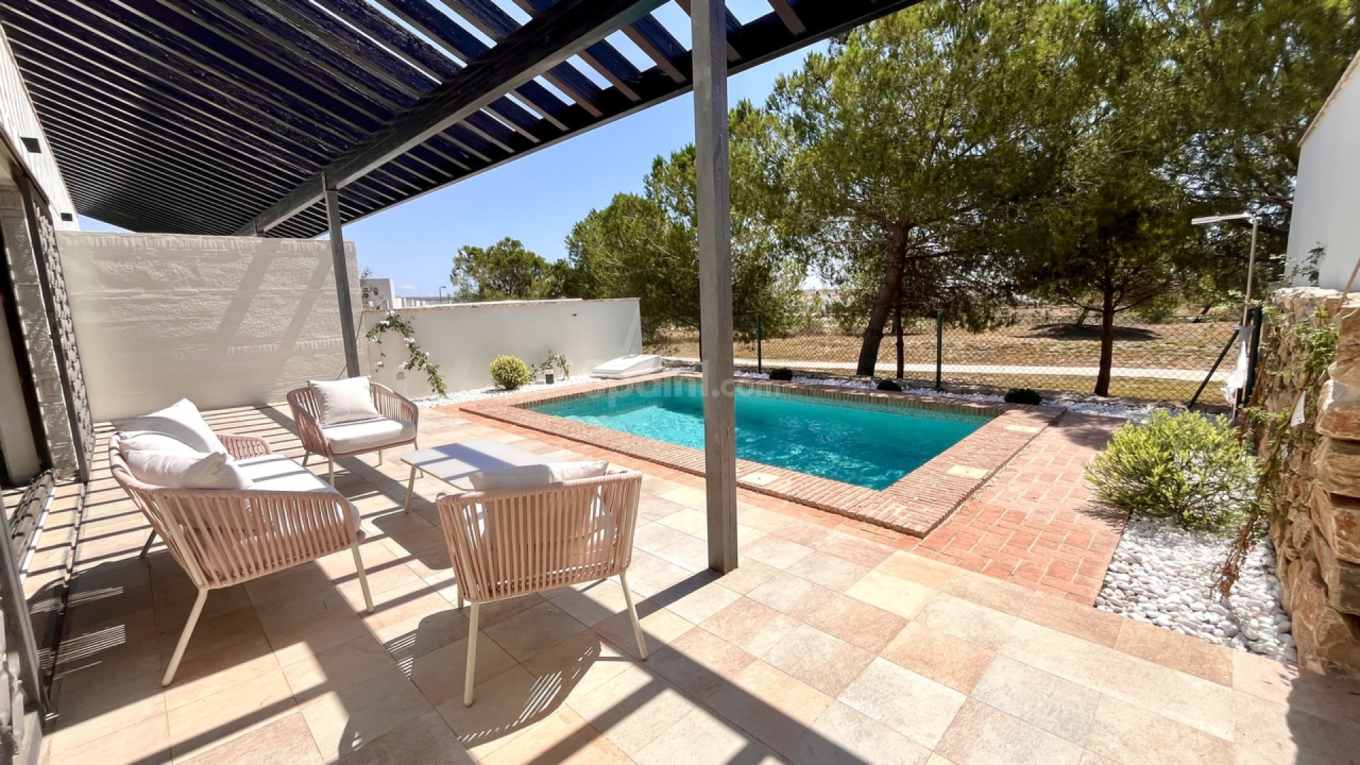 Resale - Townhouse -
Sucina