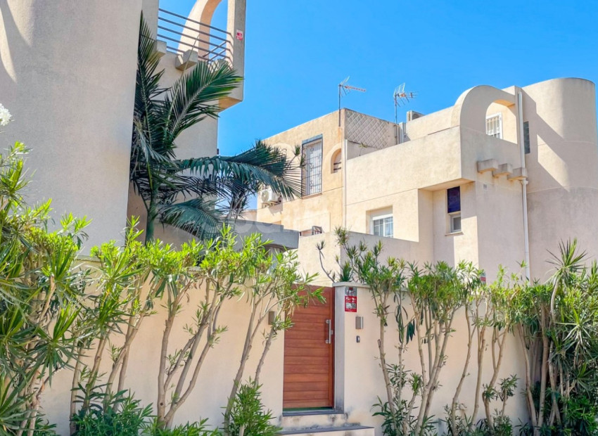 Resale - Townhouse -
Torrevieja - La Siesta - El Salado -  Torreta