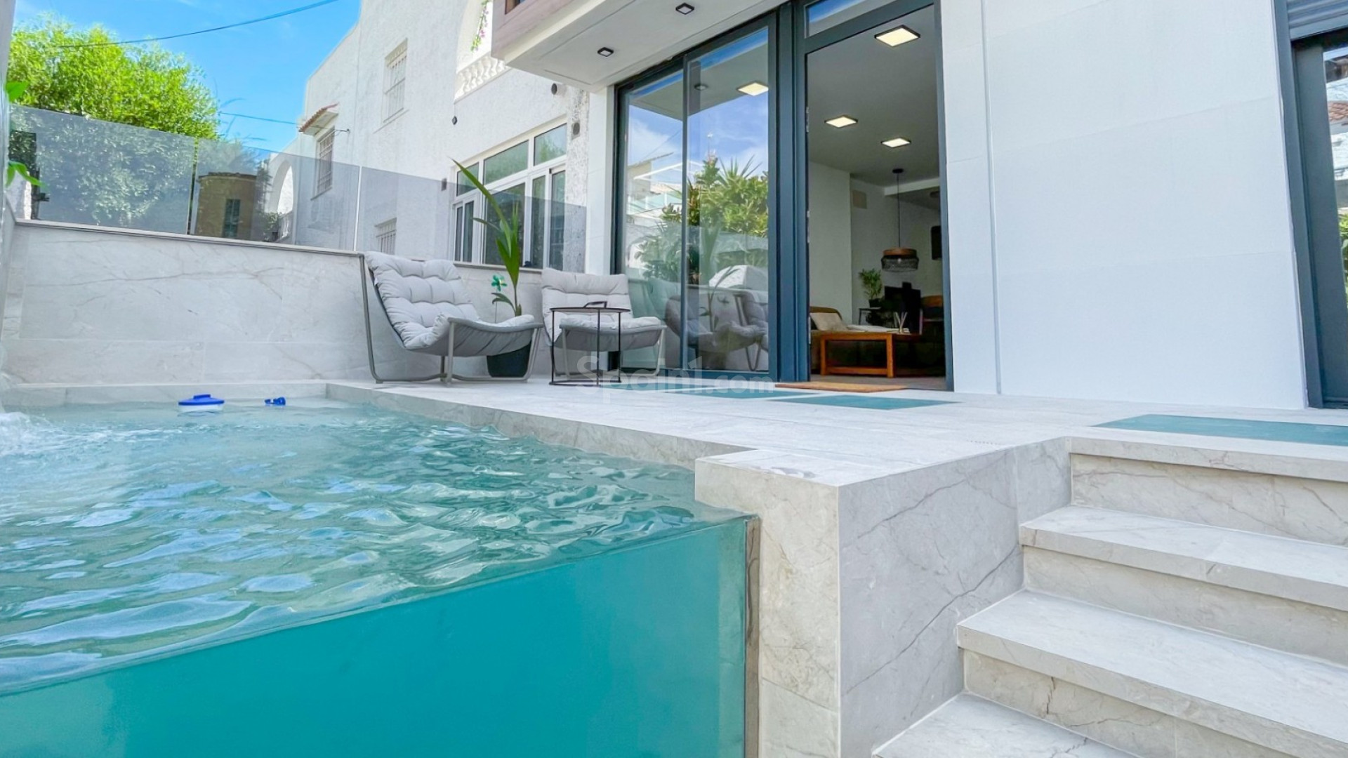 Resale - Townhouse -
Torrevieja - Nueva Torrevieja - Aguas Nuevas