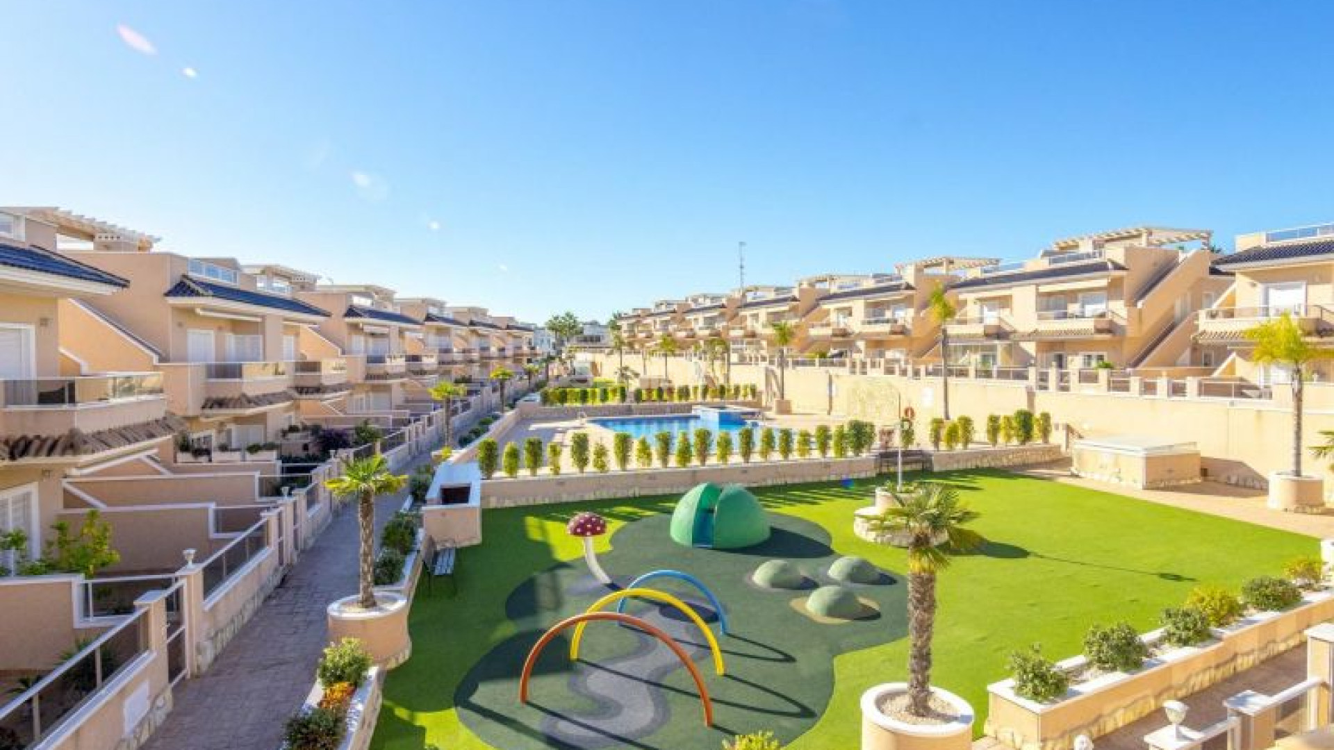 Resale - Townhouse -
Torrevieja - Punta Prima