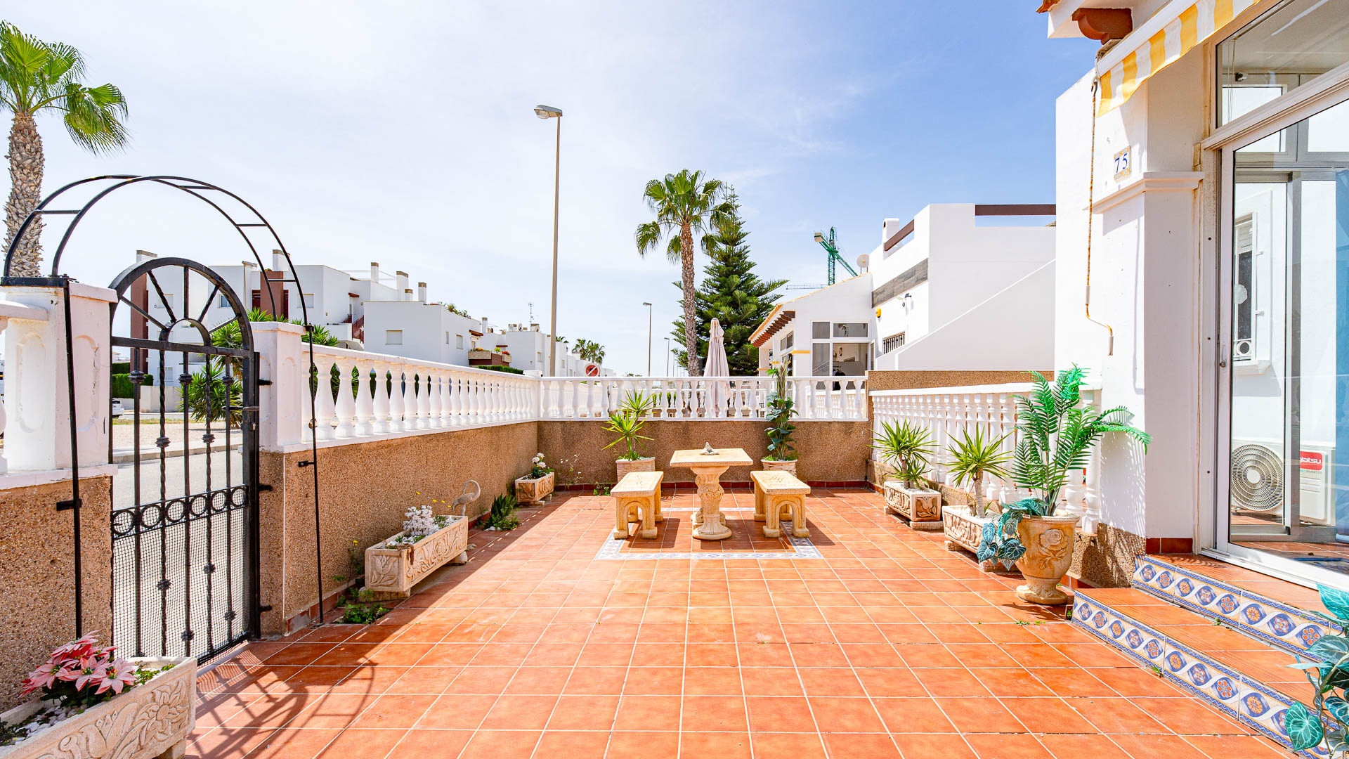 Resale - Townhouse -
Torrevieja - Punta Prima