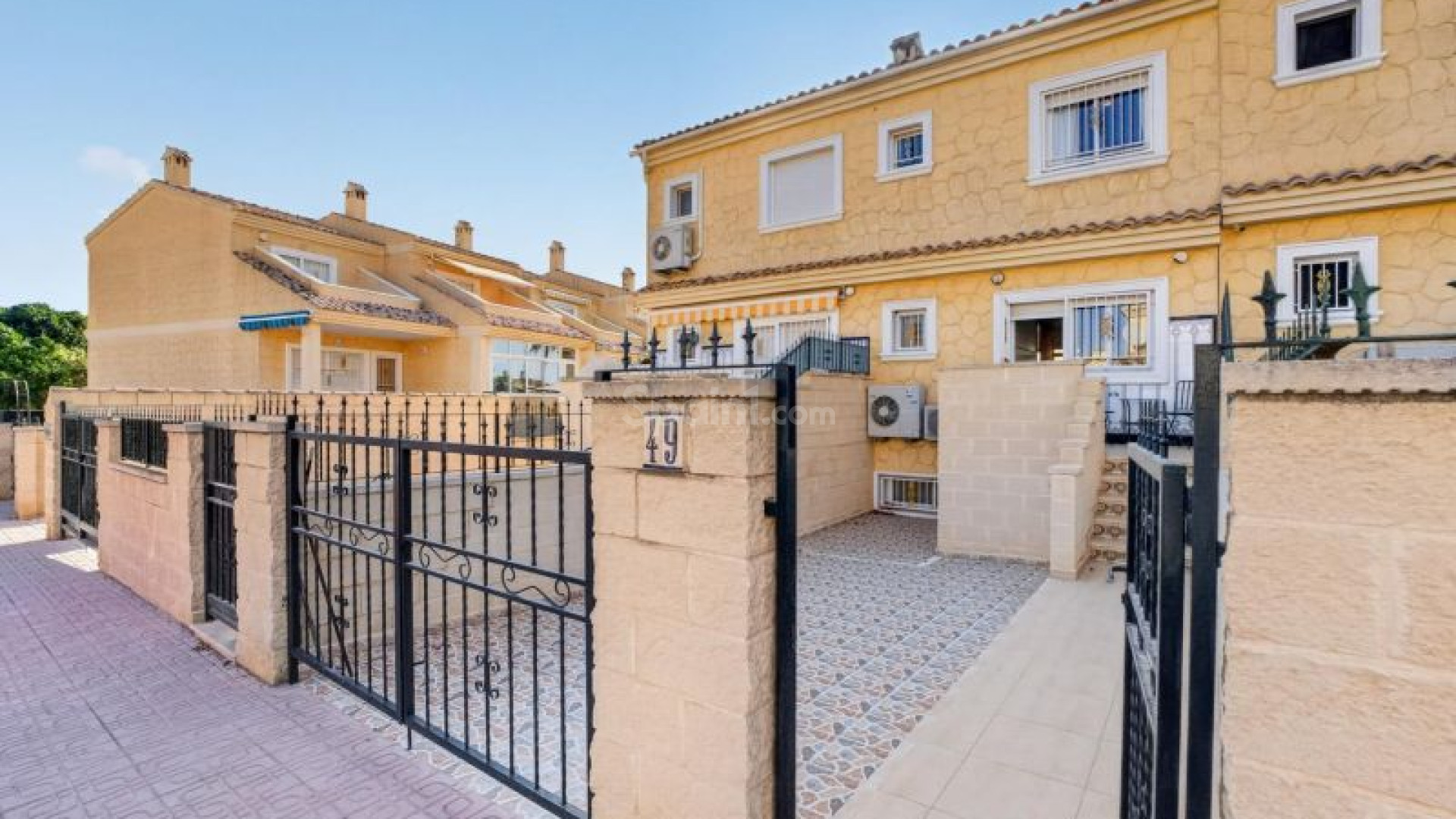 Resale - Townhouse -
Torrevieja - Punta Prima