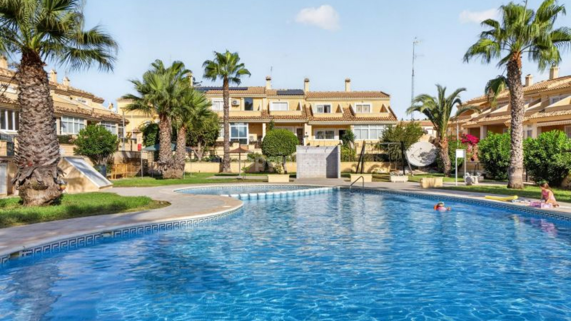Resale - Townhouse -
Torrevieja - Punta Prima