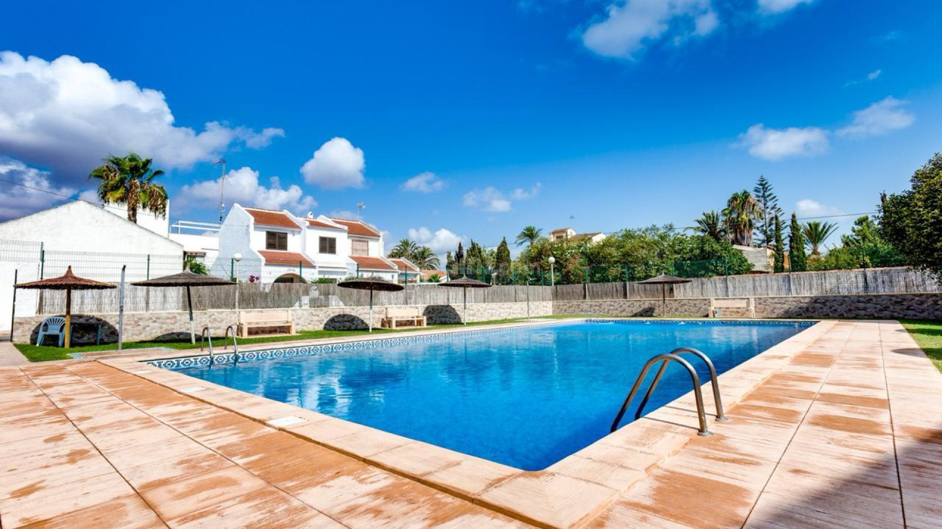 Resale - Townhouse -
Torrevieja
