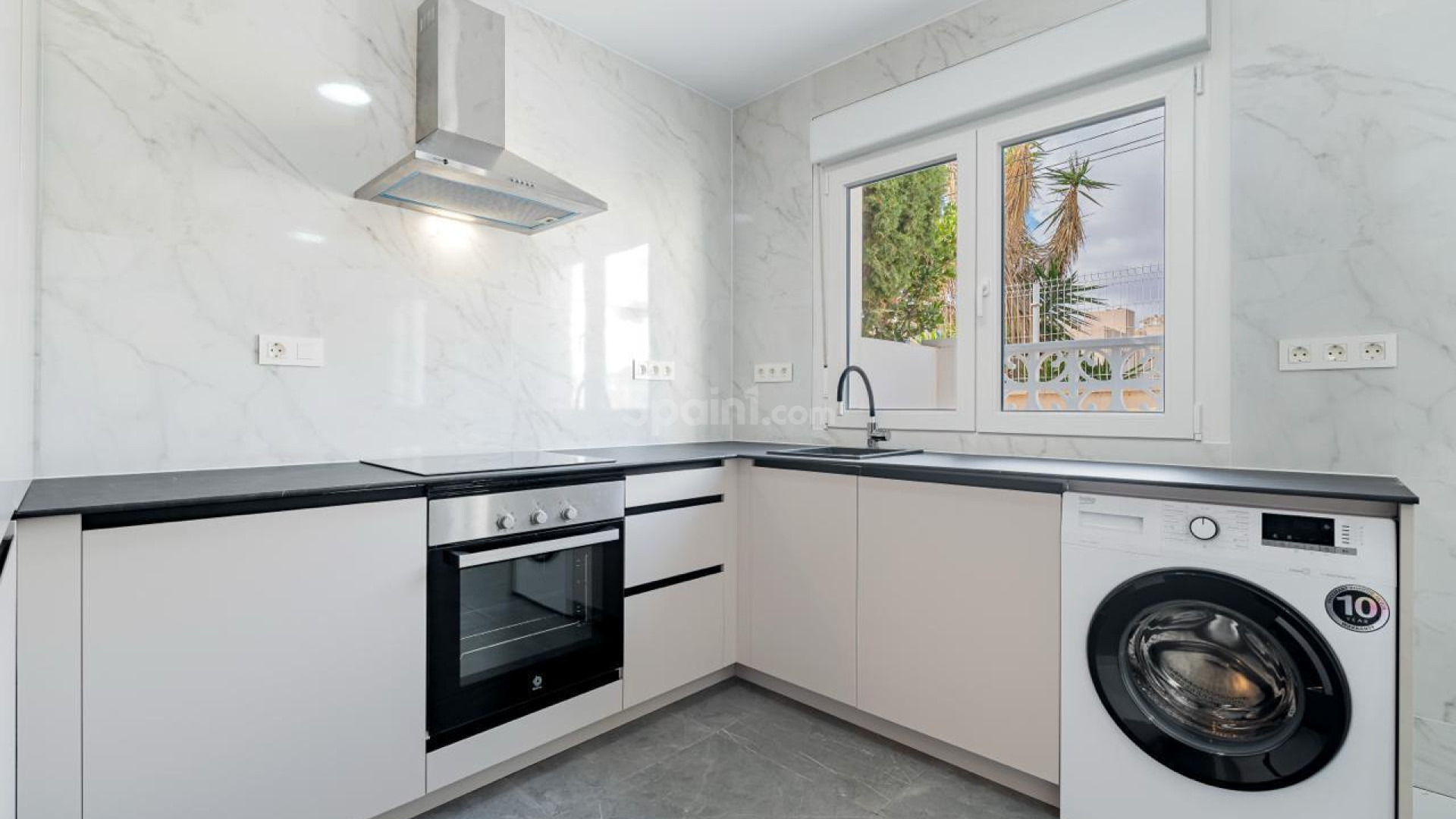 Resale - Townhouse -
Torrevieja