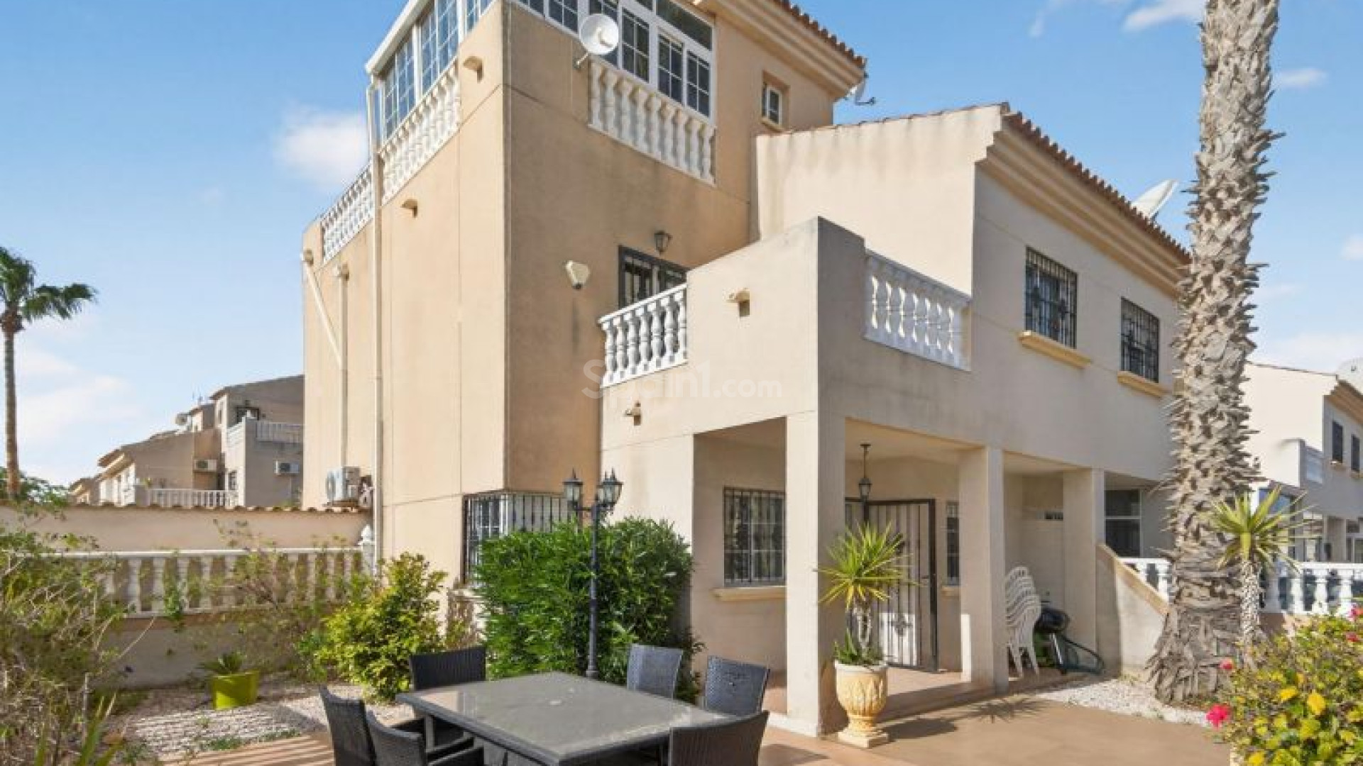 Resale - Townhouse -
Torrevieja