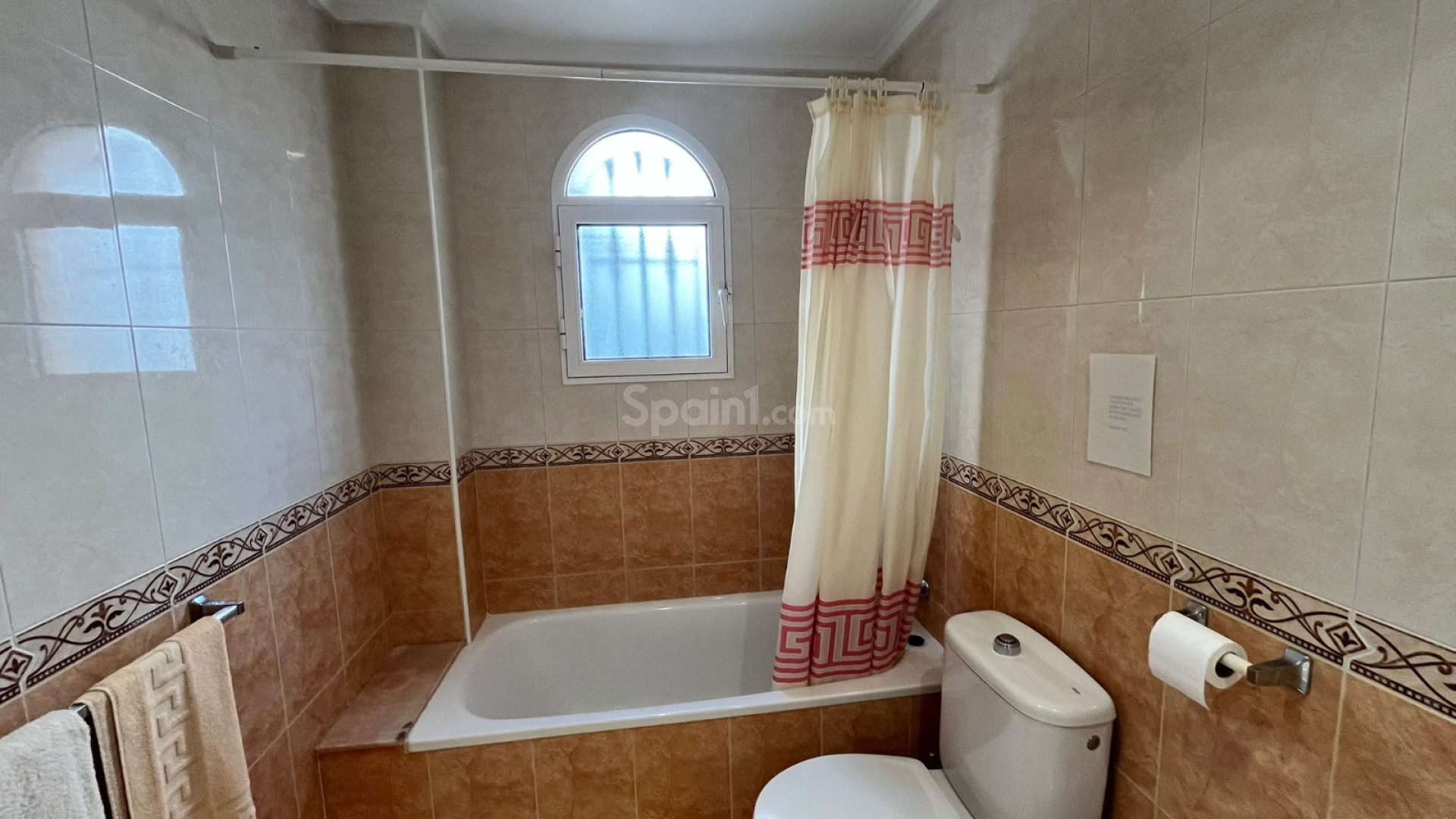 Resale - Townhouse -
Villamartin - PAU 8