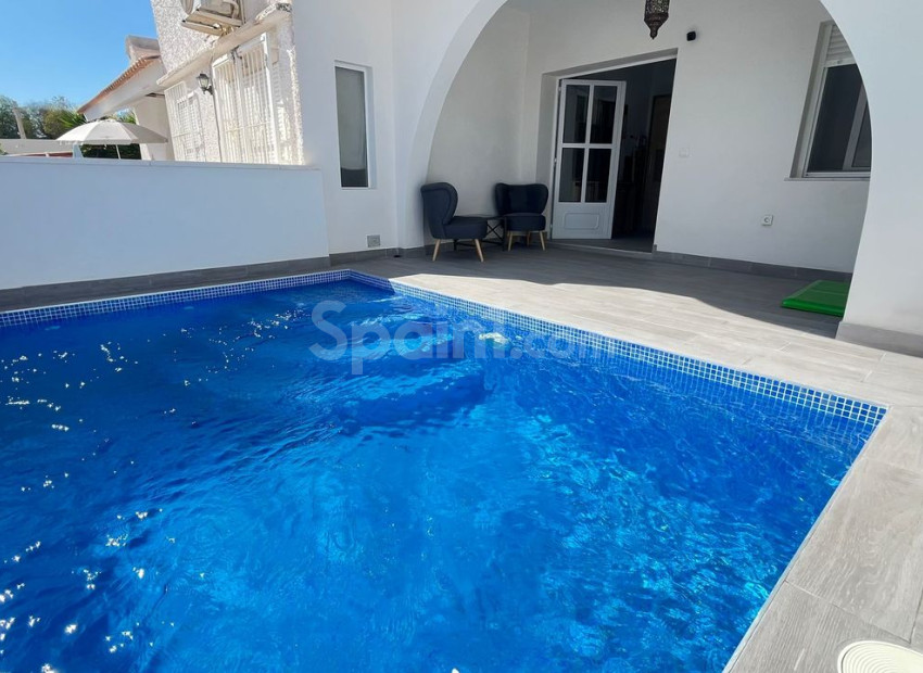 Resale - Townhouse -
Villamartín - Villamartin