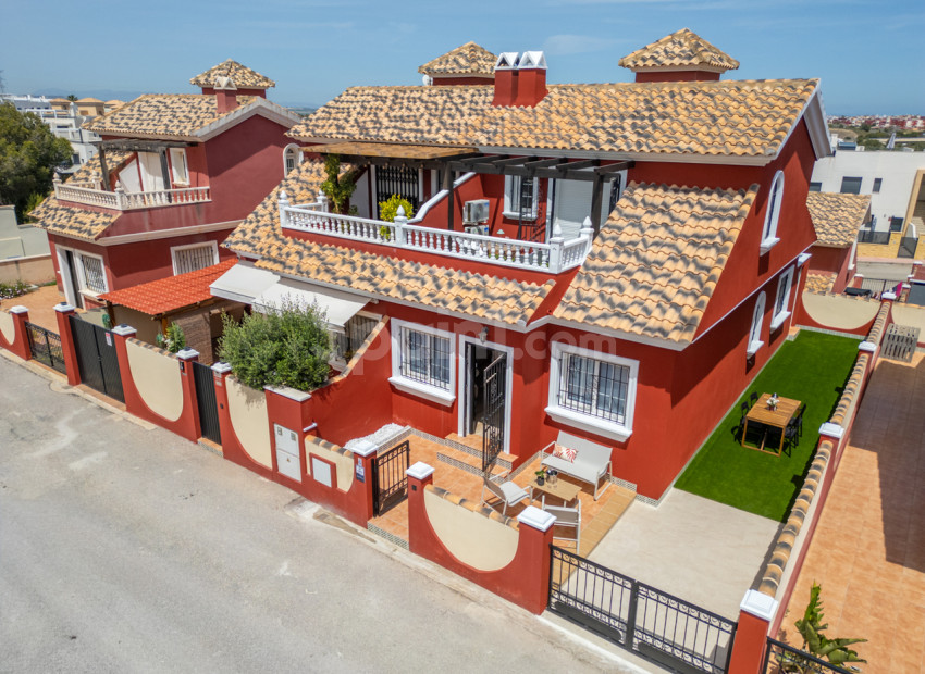 Resale - Townhouse -
Villamartín - Villamartin