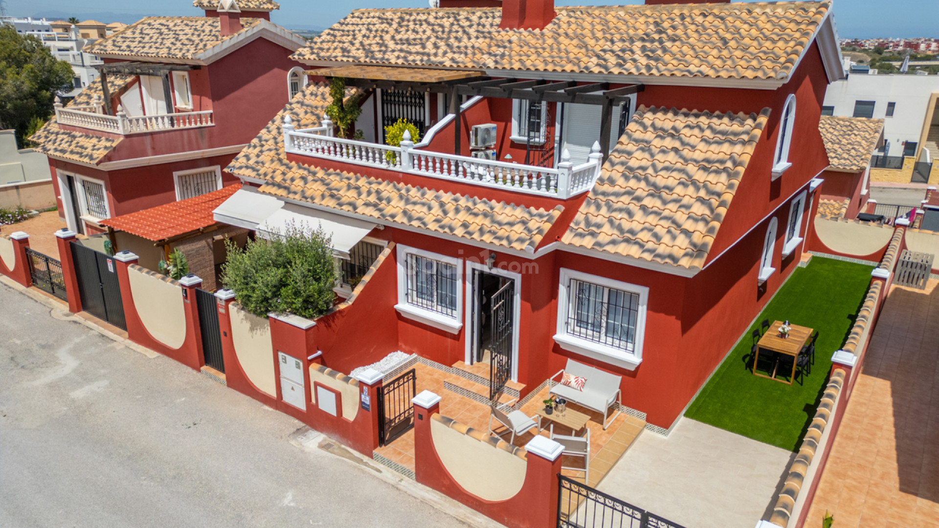 Resale - Townhouse -
Villamartín - Villamartin