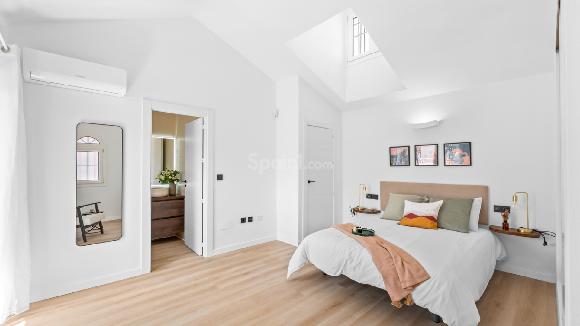 Resale - Townhouse -
Villamartín - Villamartin