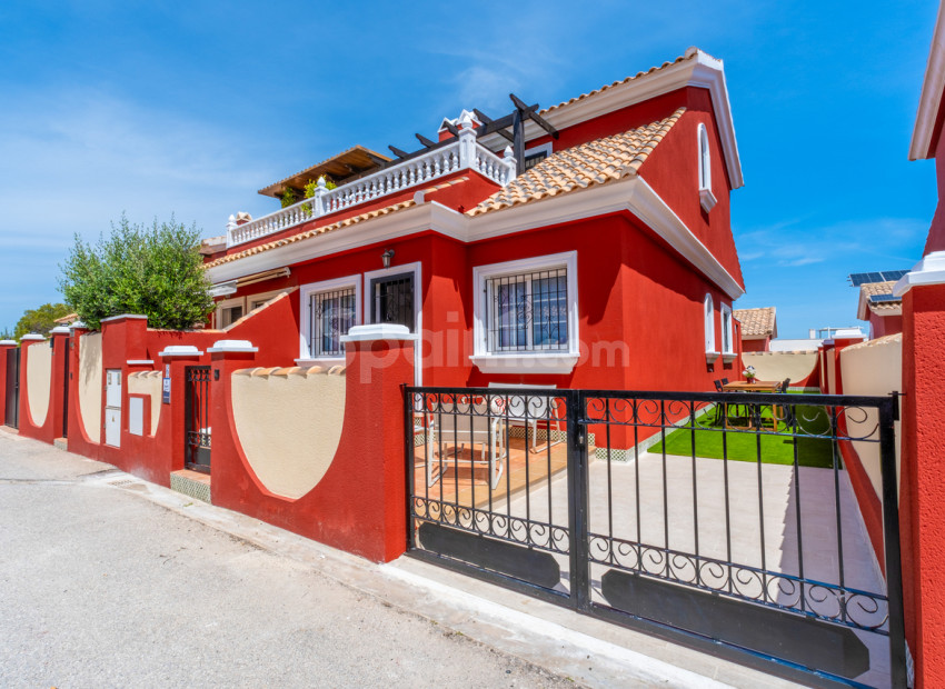 Resale - Townhouse -
Villamartín - Villamartin