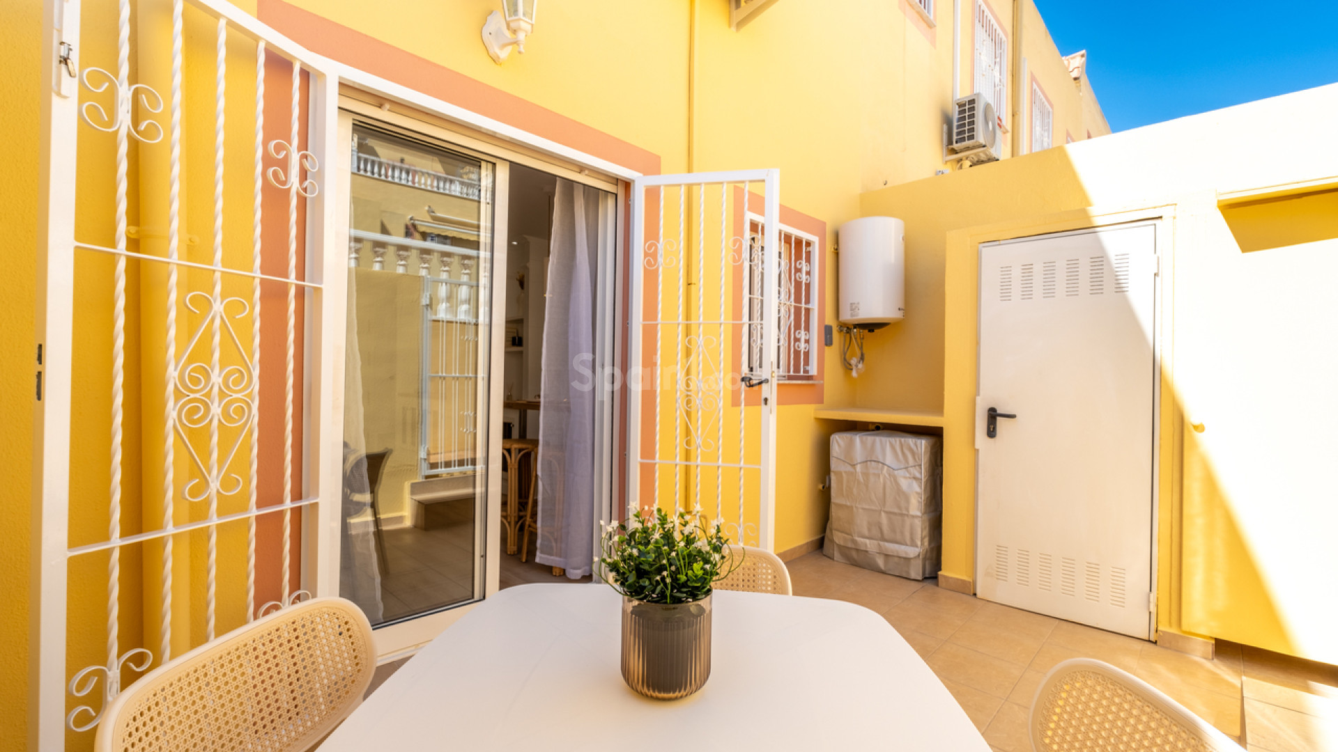 Resale - Townhouse -
Villamartín - Villamartin