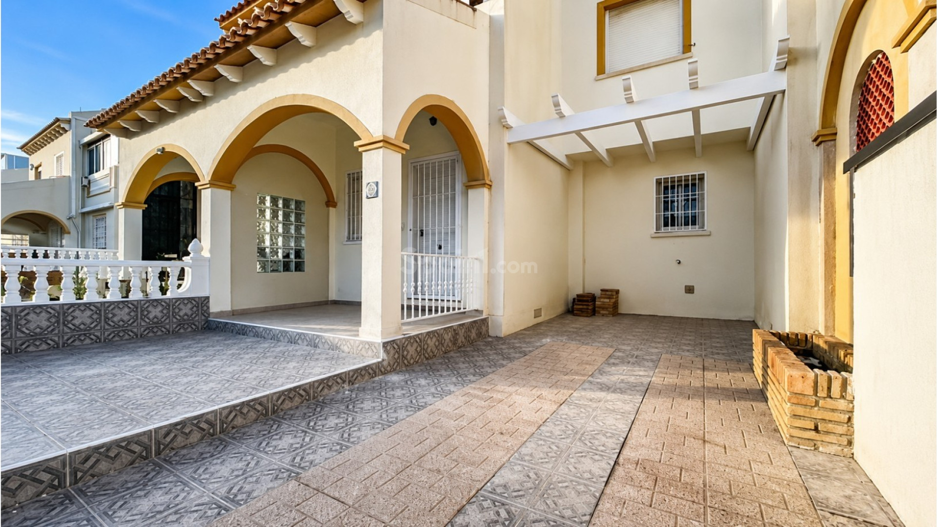 Resale - Triplex -
Orihuela Costa - Los Almendros
