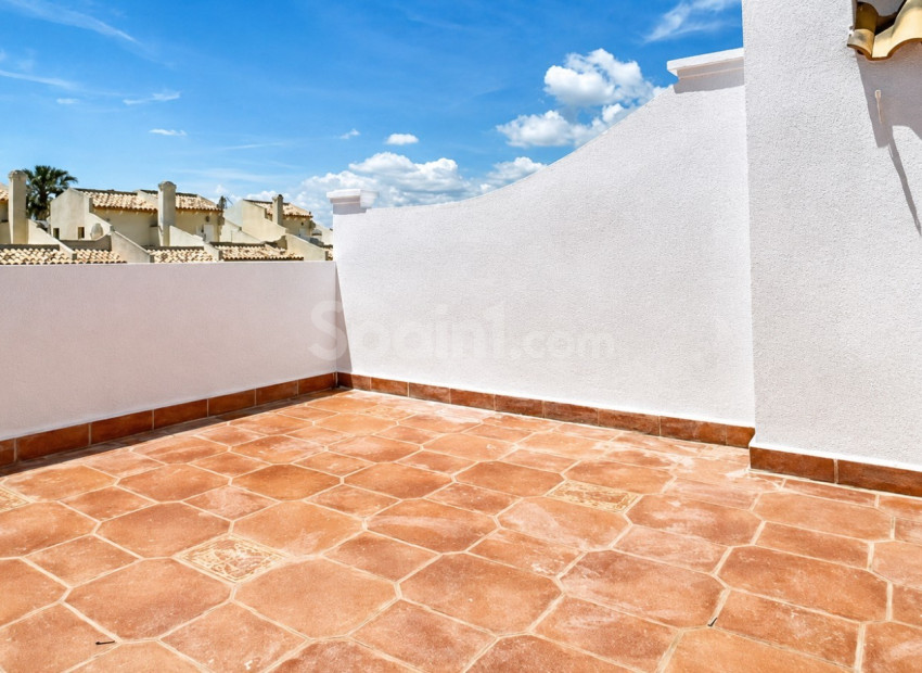 Resale - Triplex -
Orihuela Costa - Los Almendros