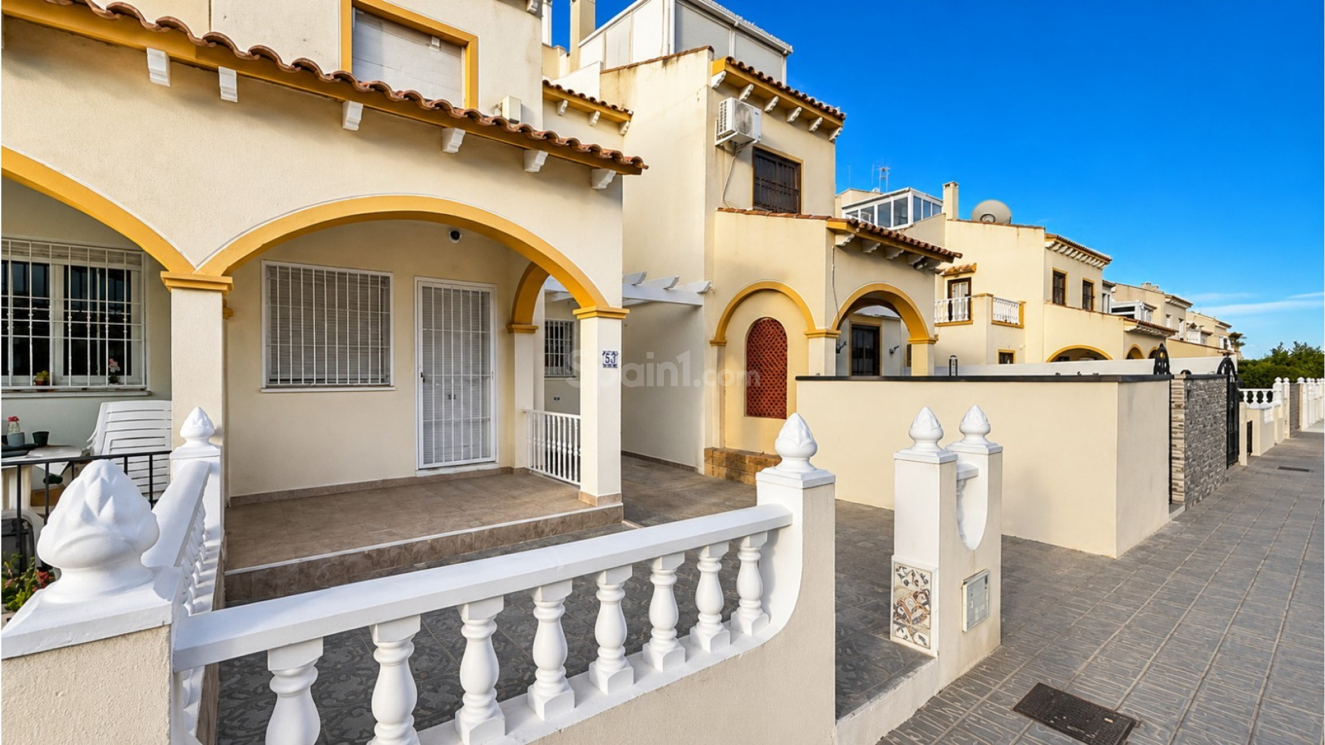 Resale - Triplex -
Orihuela Costa - Los Almendros