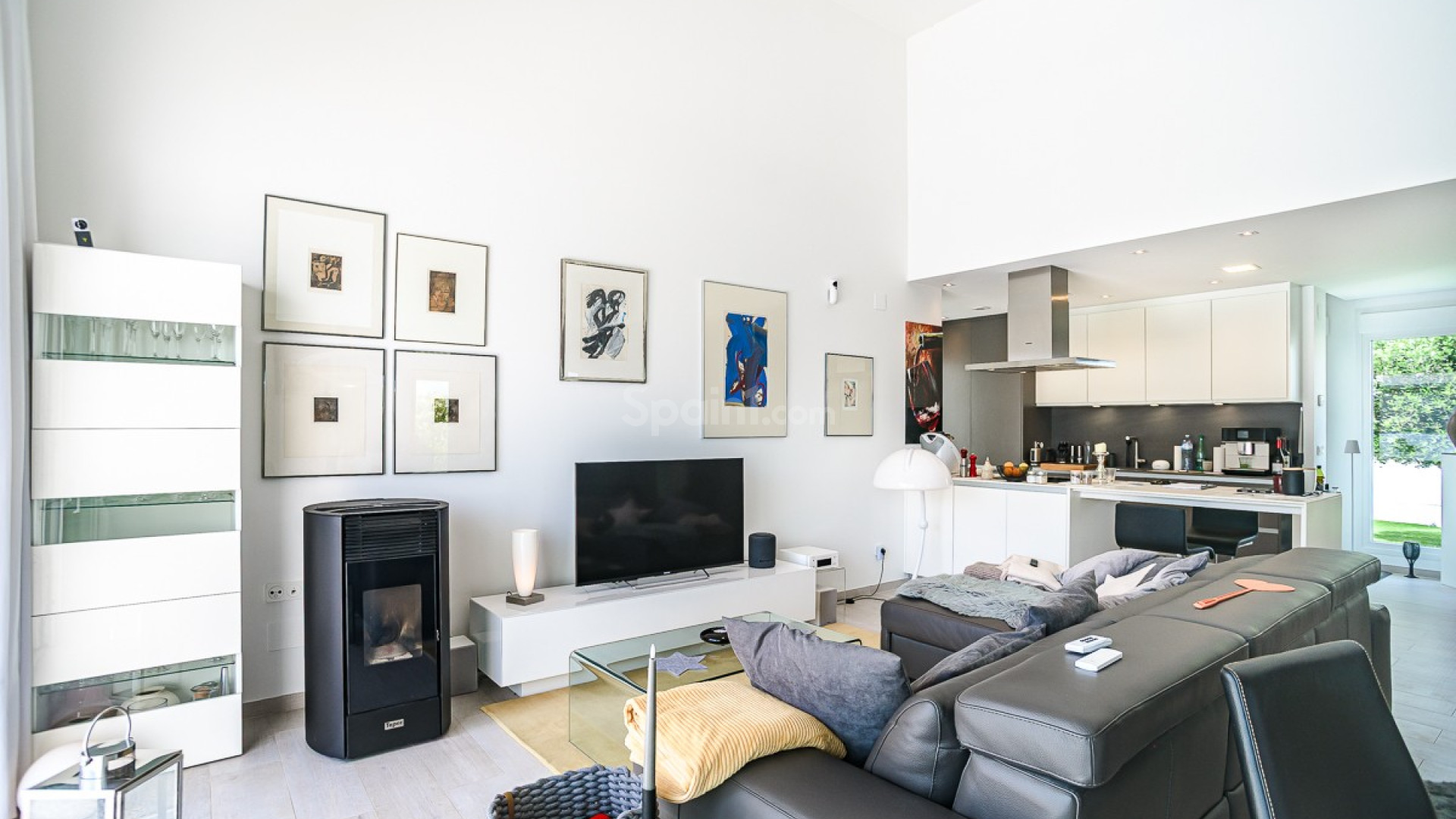 Resale - Villa -
ALGORFA - La Finca Golf