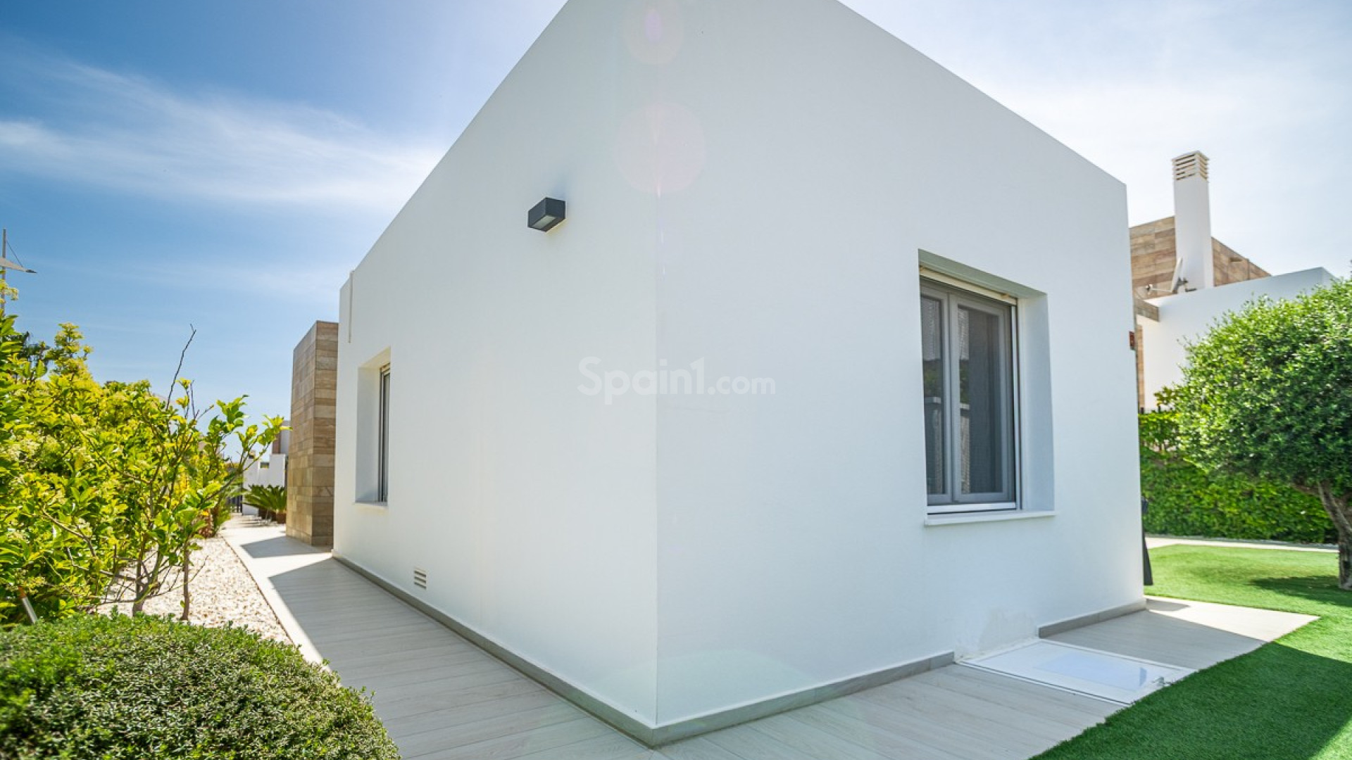 Resale - Villa -
ALGORFA - La Finca Golf